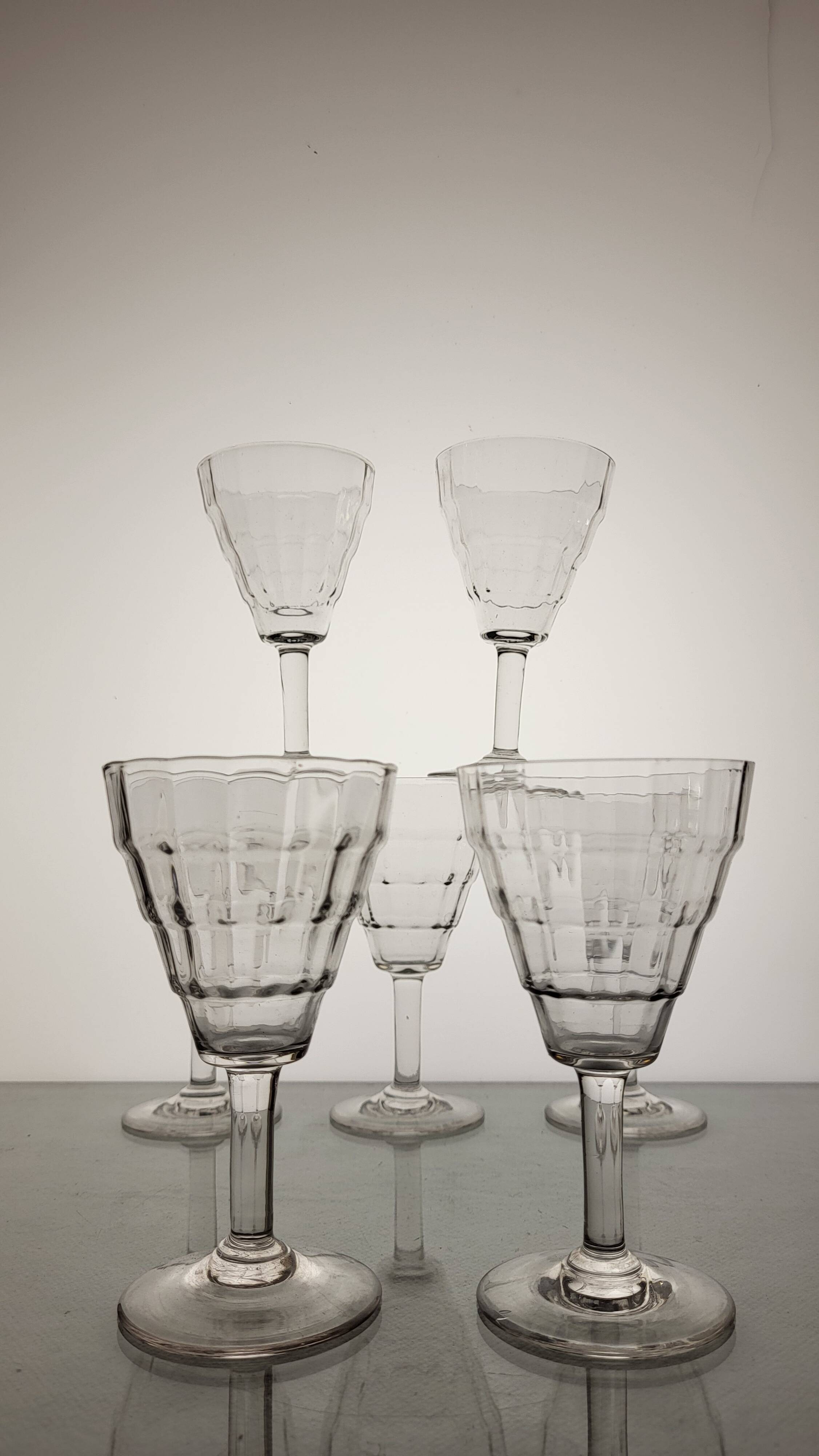 6 wine glasses 1950s