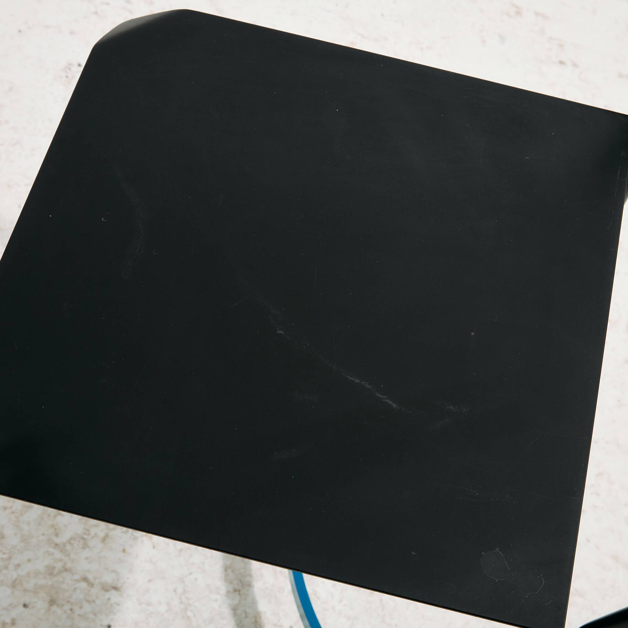 MK10872 Postmodern armchair and table, Set of 2