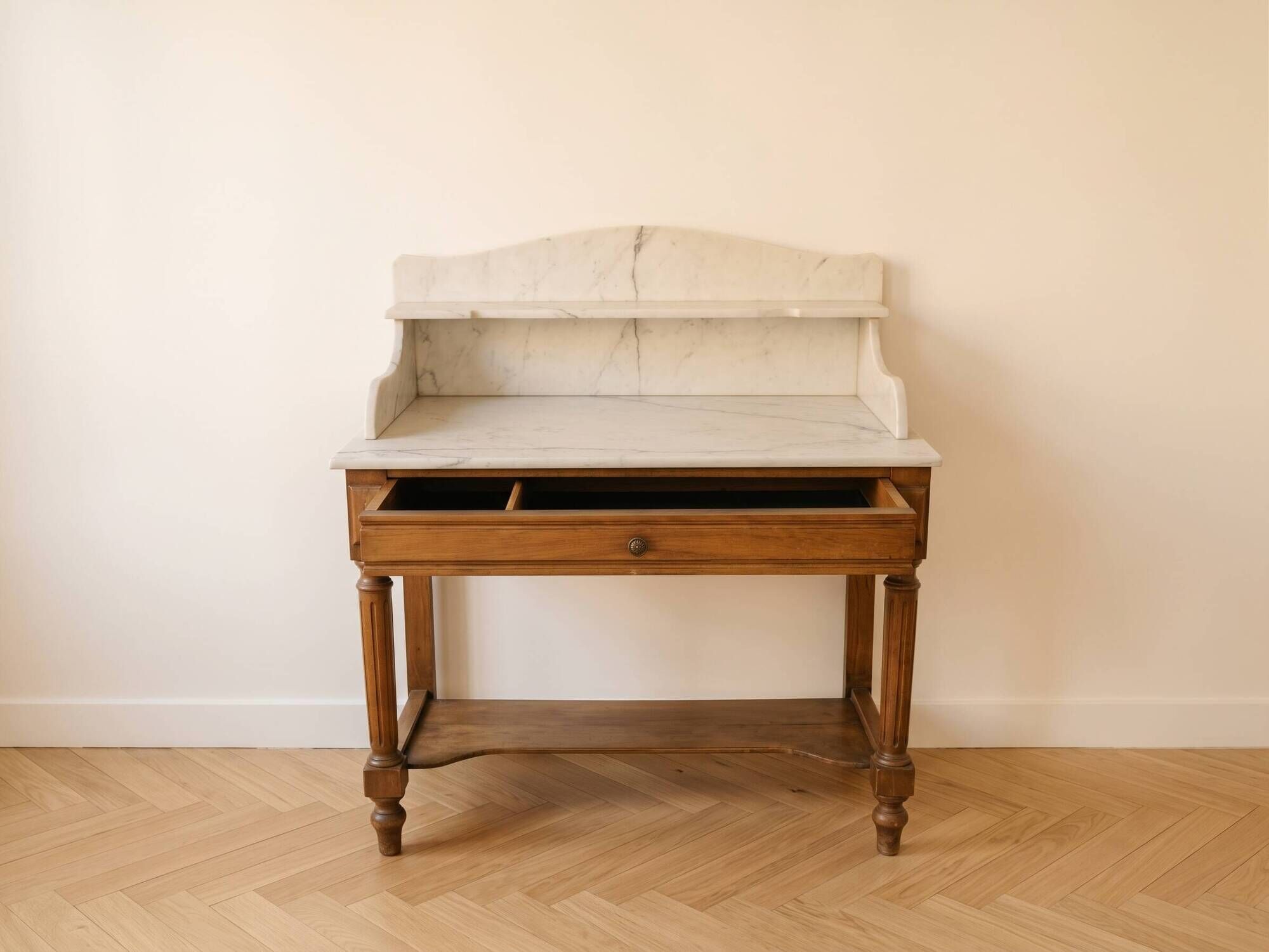 Antique dressing table in wood and marble