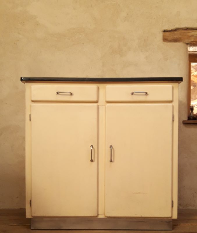 Vintage mado buffet