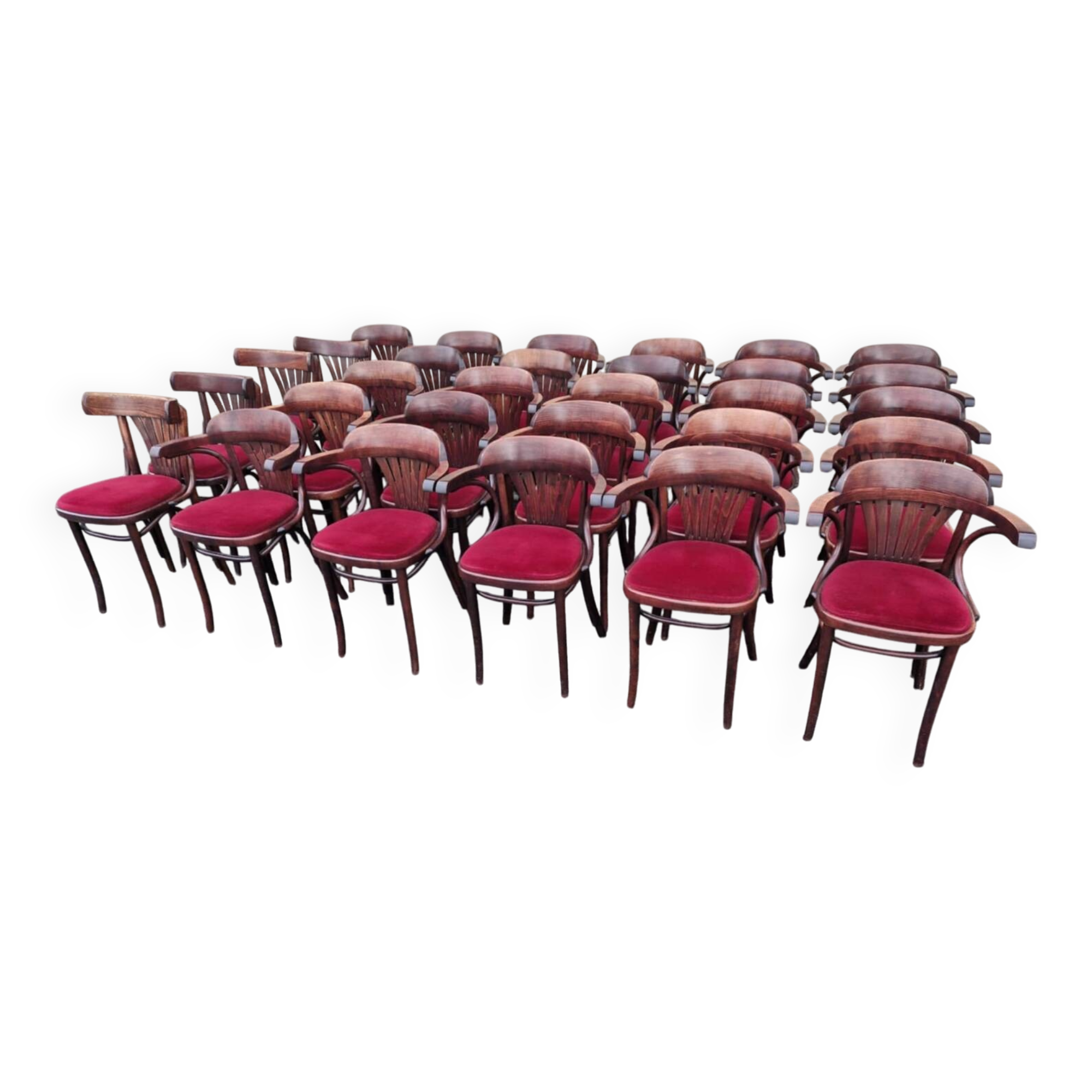 26 fauteuils et 4 chaises bistrot
