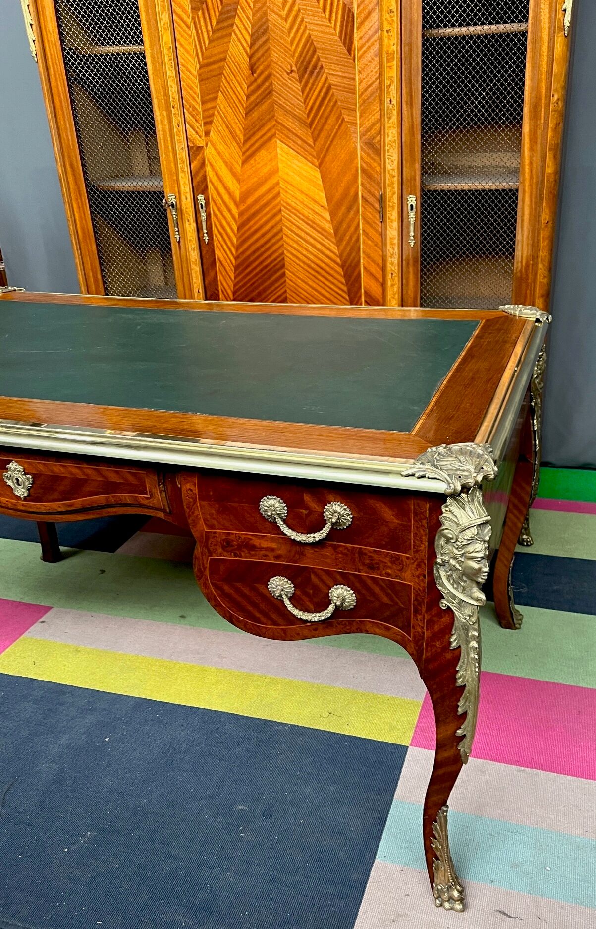 Bureau de style français Régence