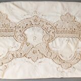 Couvre-lit ancien en dentelle Cantù & broderies 440 cm x260 cm