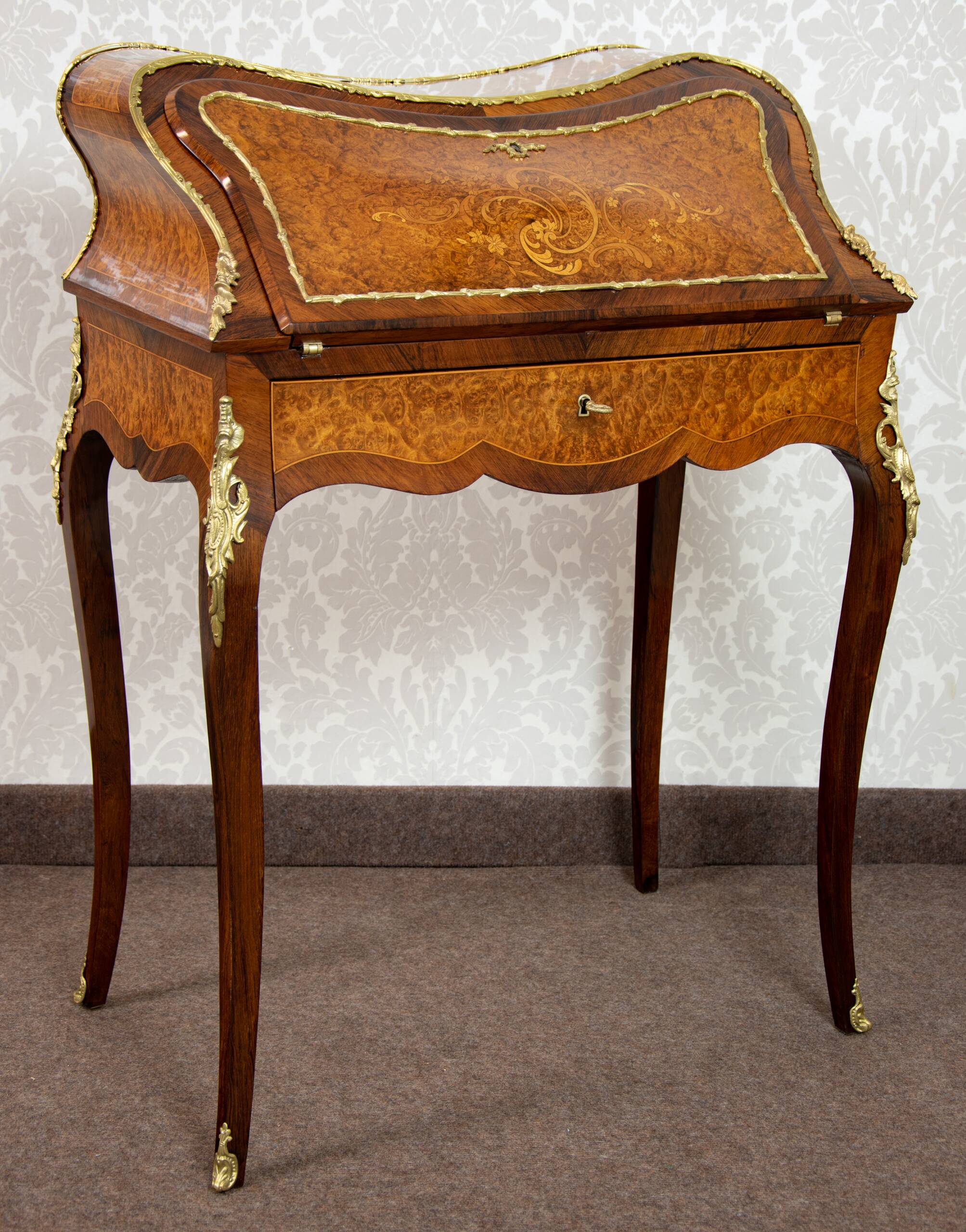 Secretary Bonheur du Jour Louis XV in rosewood and walnut 1870-1900
