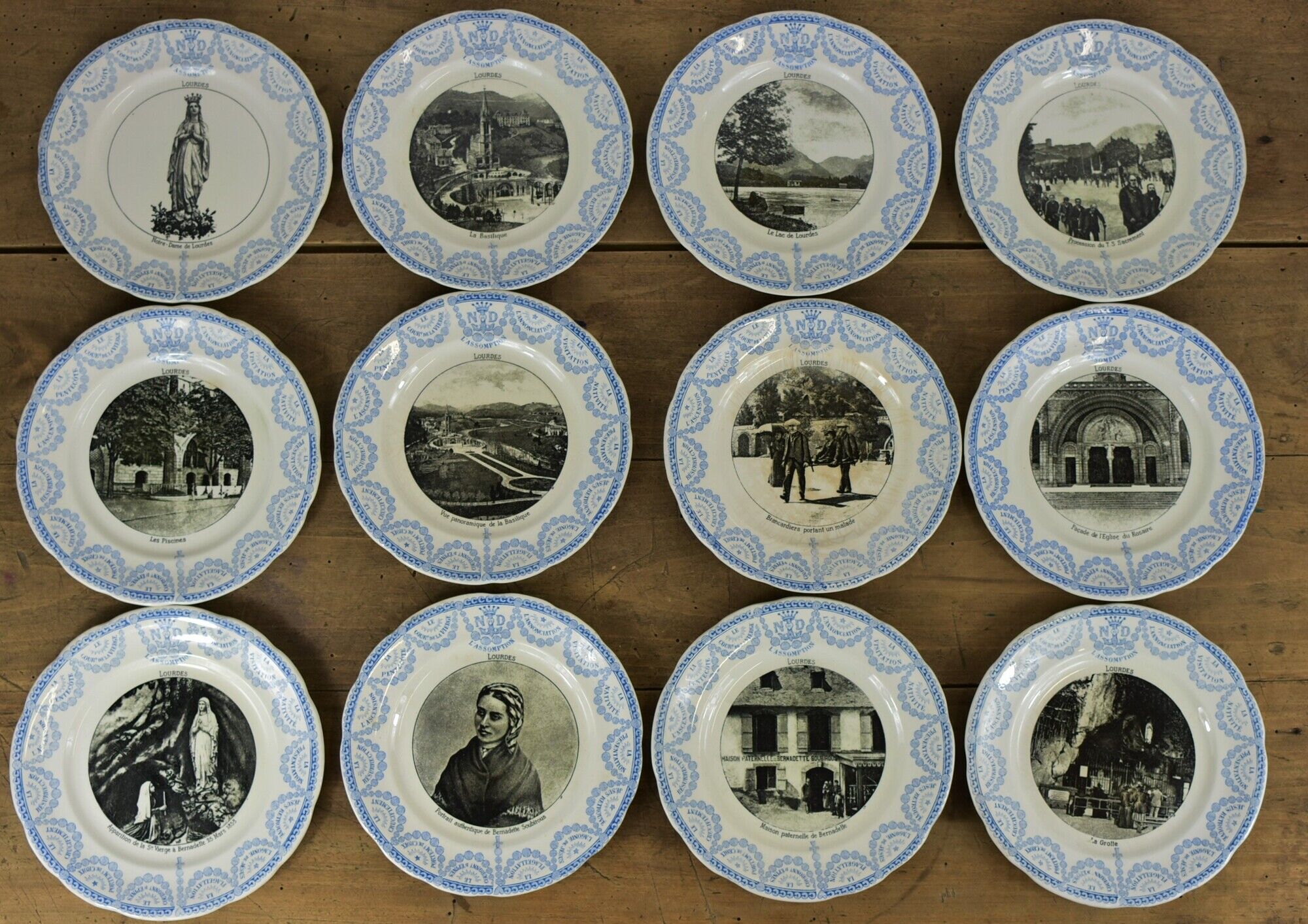 Set of 12 souvenir plates of Lourdes Digoin & Sarreguemines