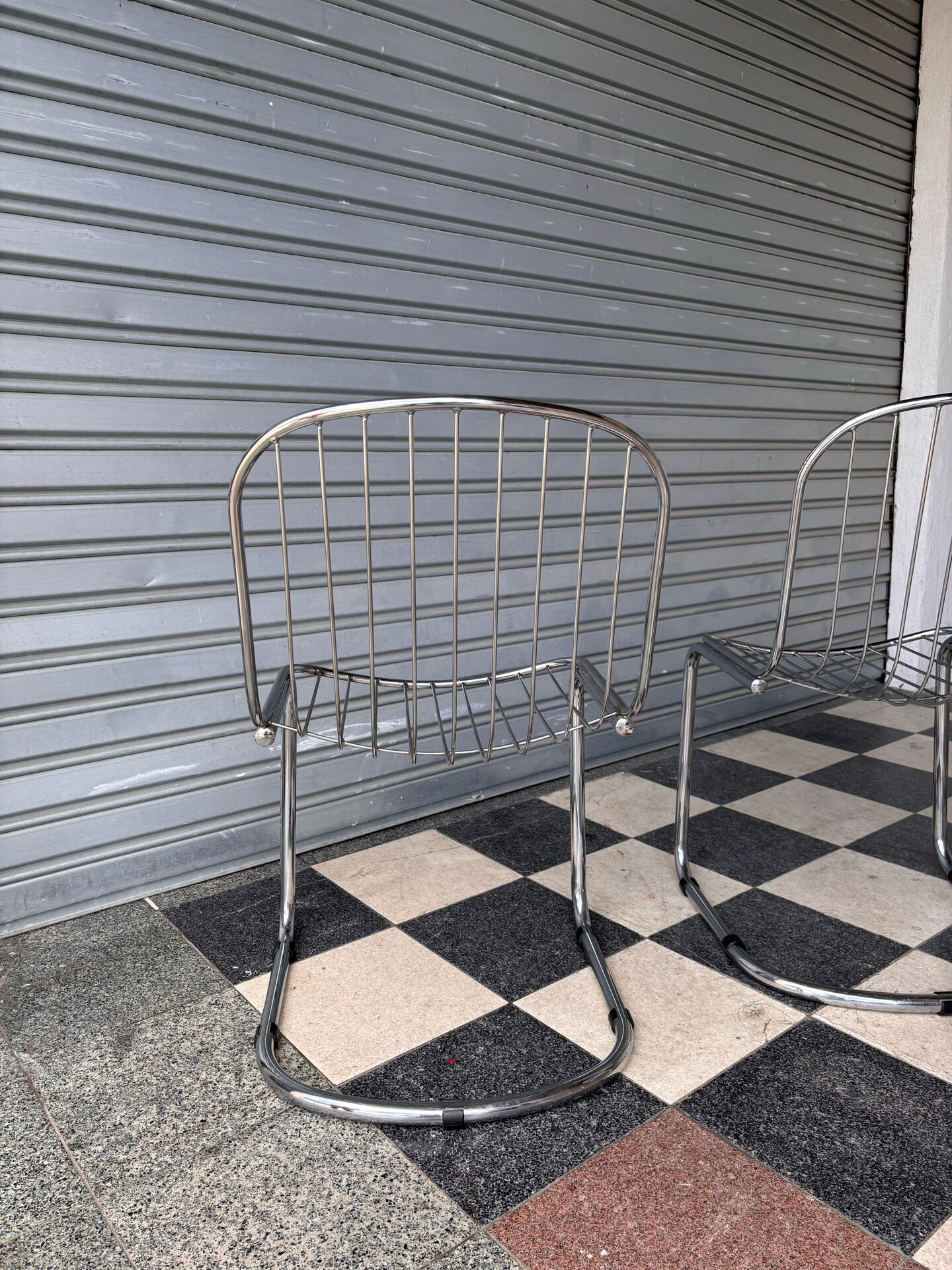Chaises italiennes seventies