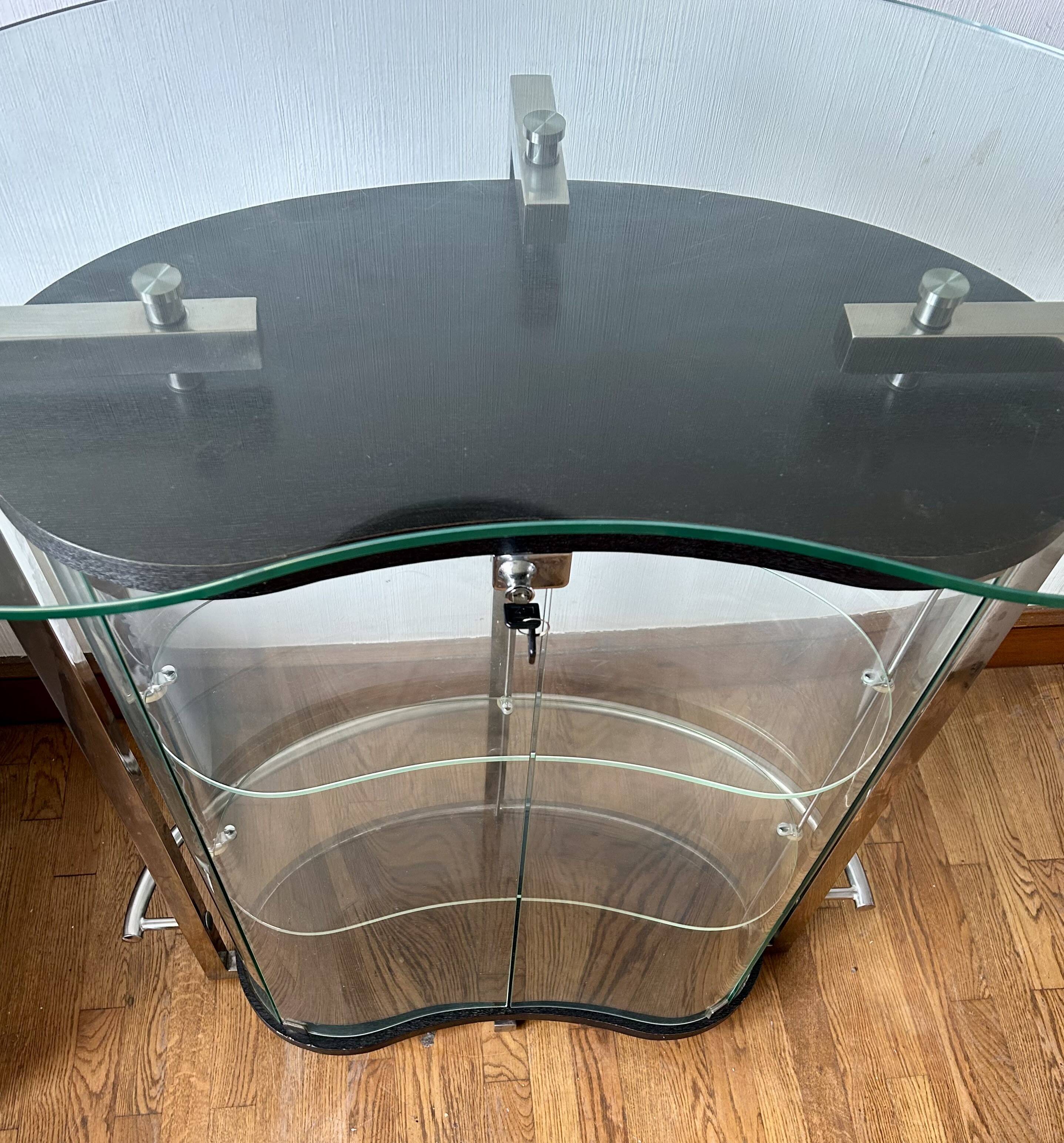 Rounded bar in tempered glass 1980