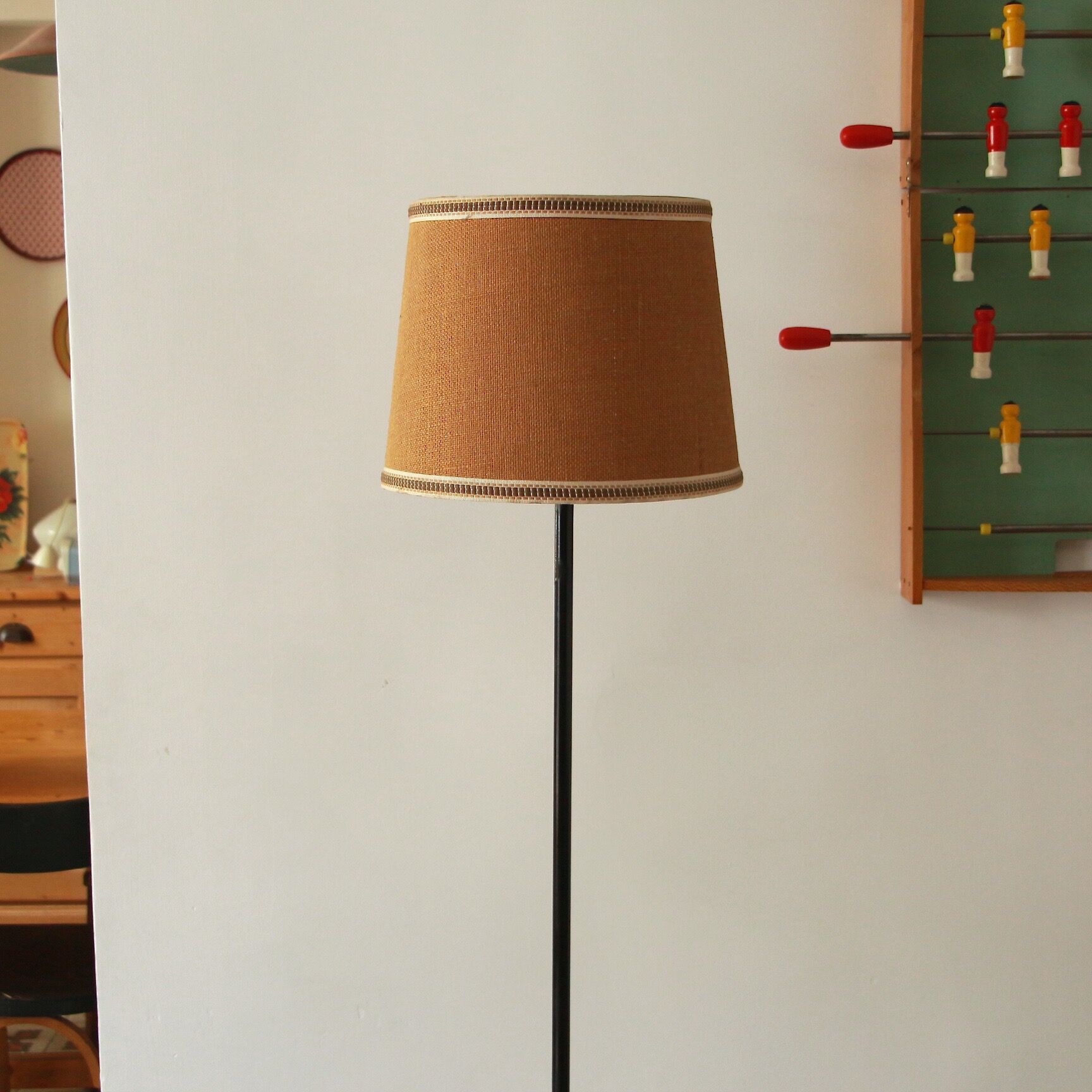 Floor lamp tablet in formica