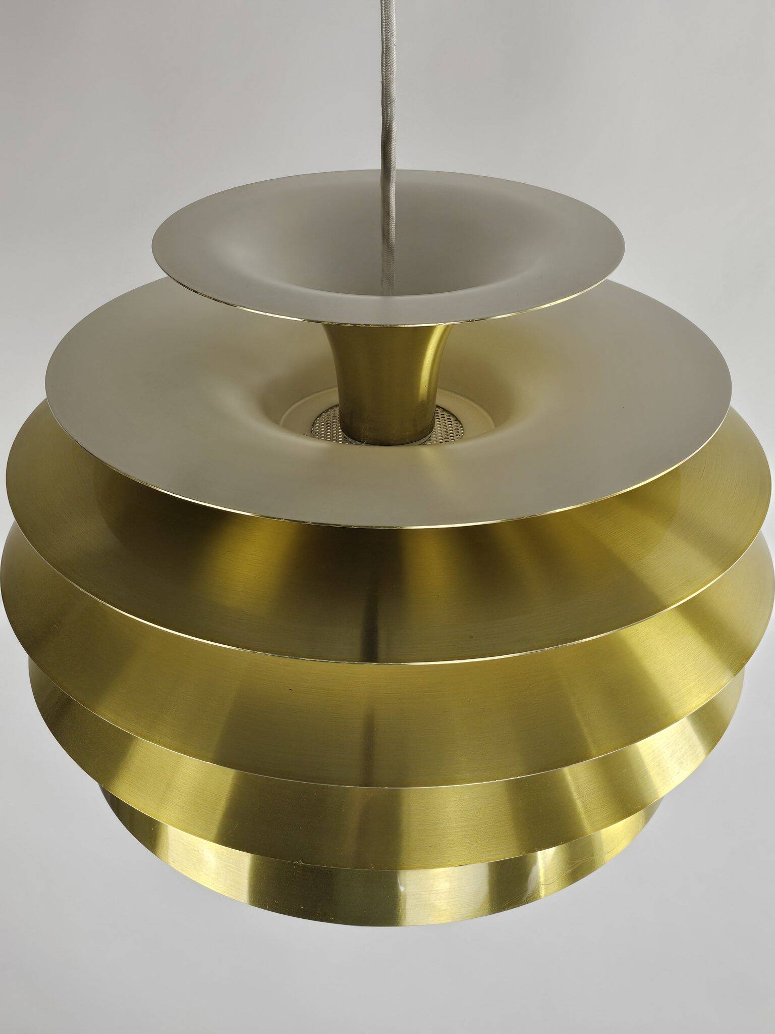 Lampe à échelle en laiton modèle Barcelone de Bent Karlby