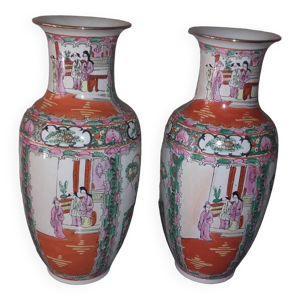 Paire de vases decors asiatique