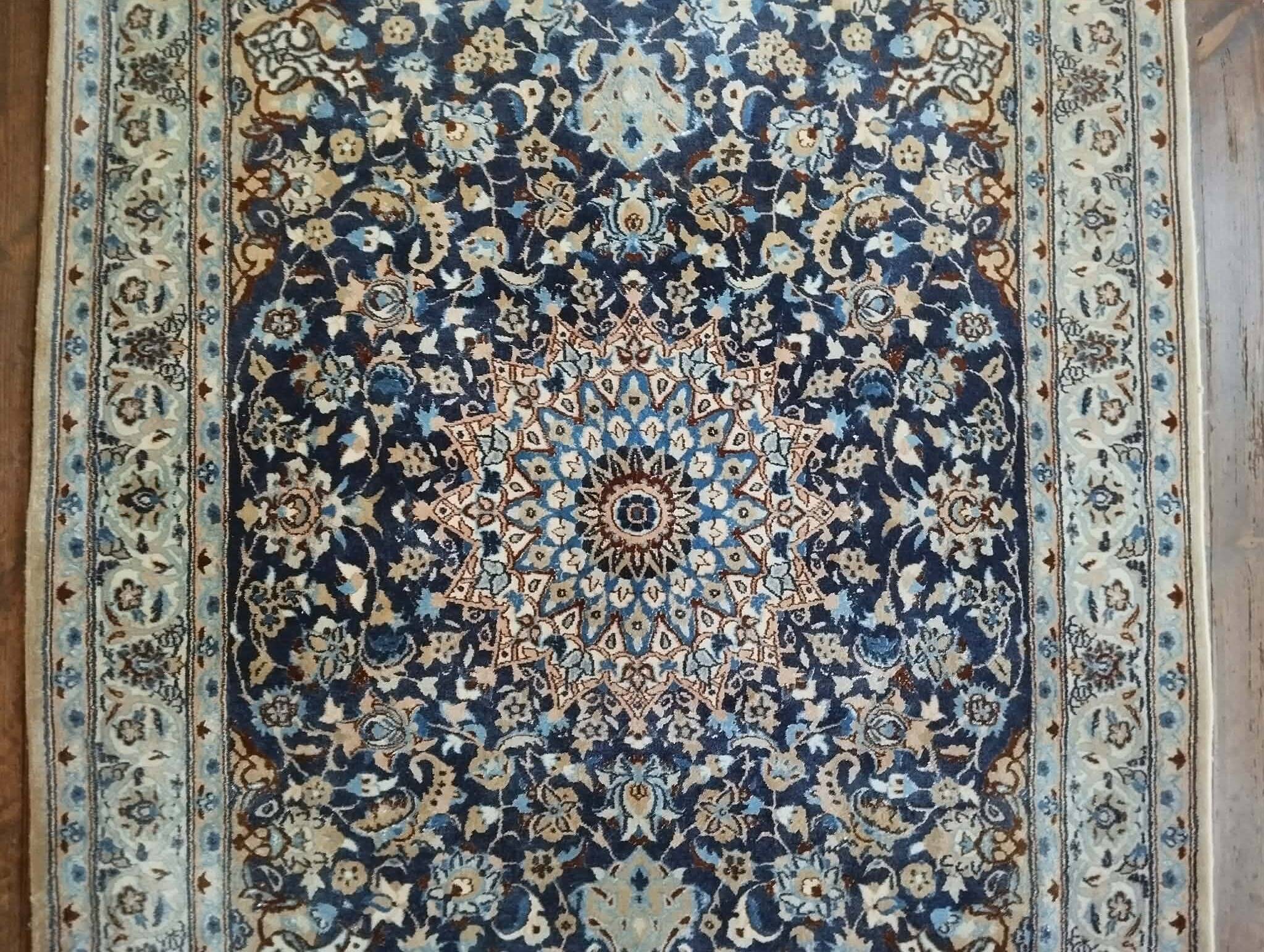 handmade Naïn Persian carpet 192x125cm