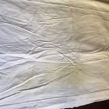 Drap ancien brodé Monogramme losange DV