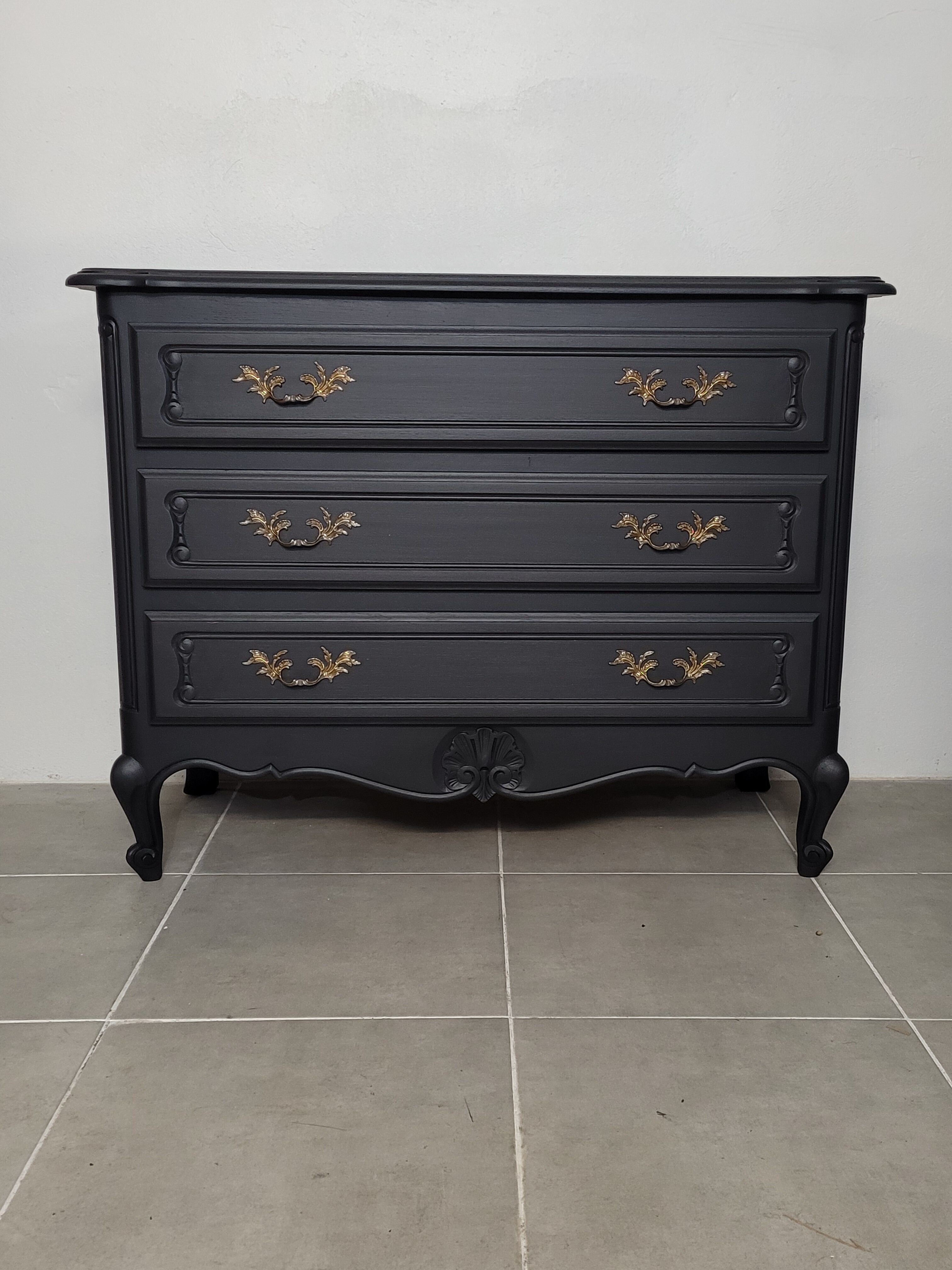 Solid wood chest of drawers 3 drawers