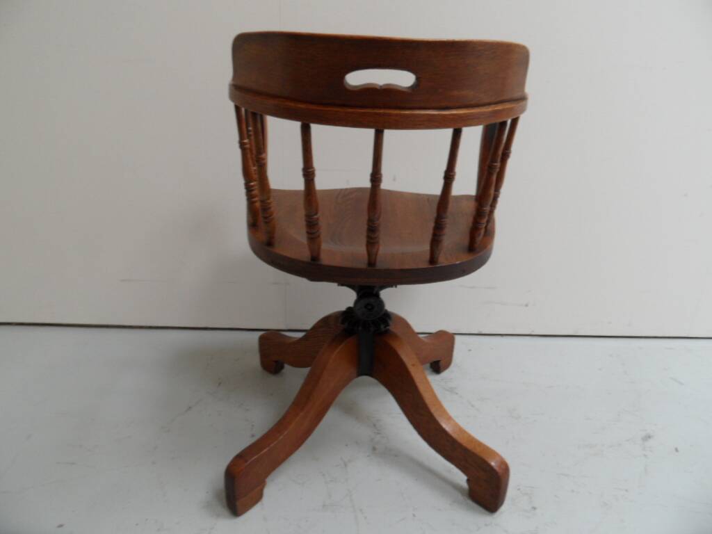 Fauteuil de bureau en chêne ancien
