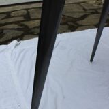 Industrial-style oval table D.Pro