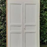 Pair of 19th-century cupboard doors and their frame (1st), woodwork