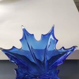 Large murano vase in blown art glass, cobalt blue. star shape. dim 30 x 22 cm
