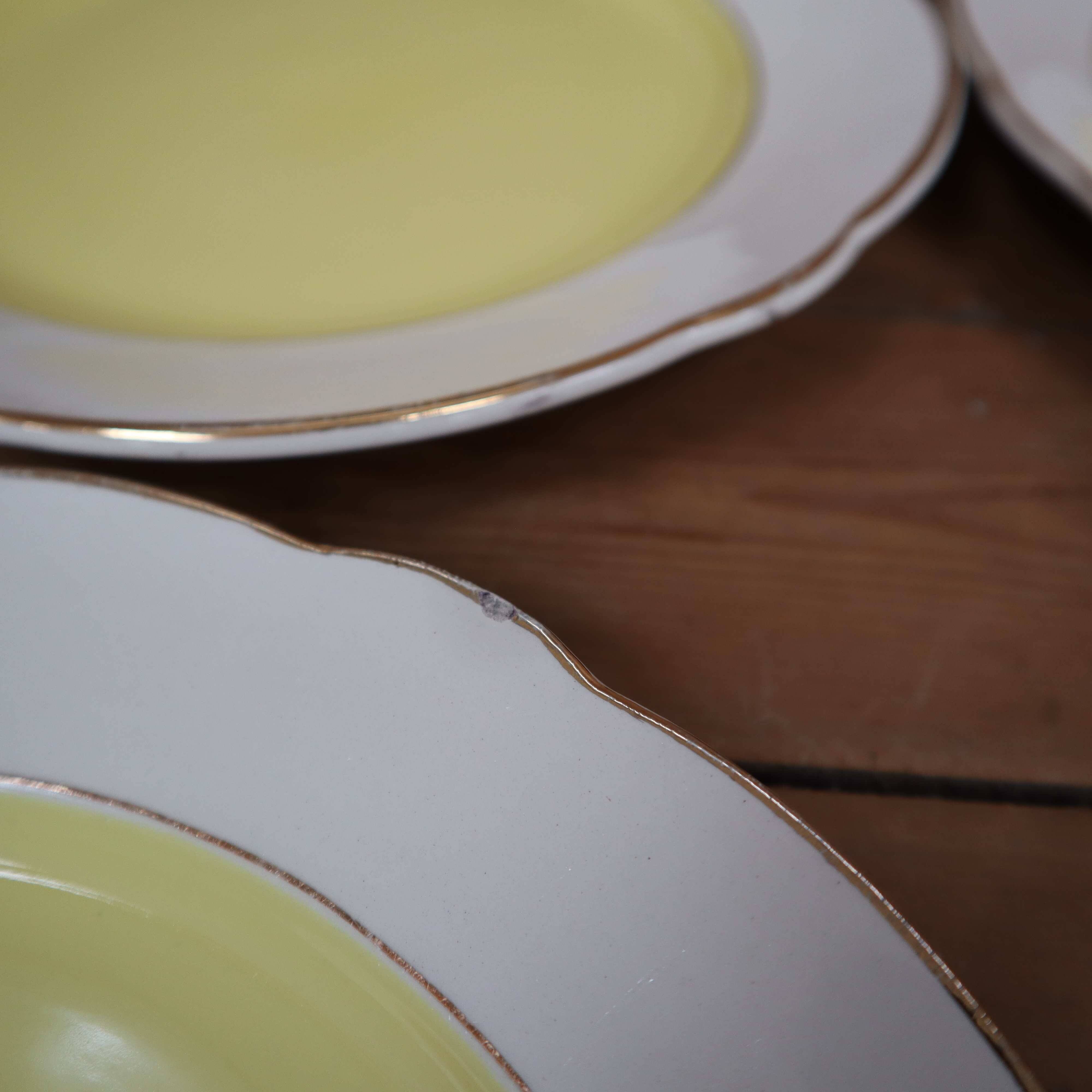 Set of 8 KG Lunéville yellow and white flat plates
