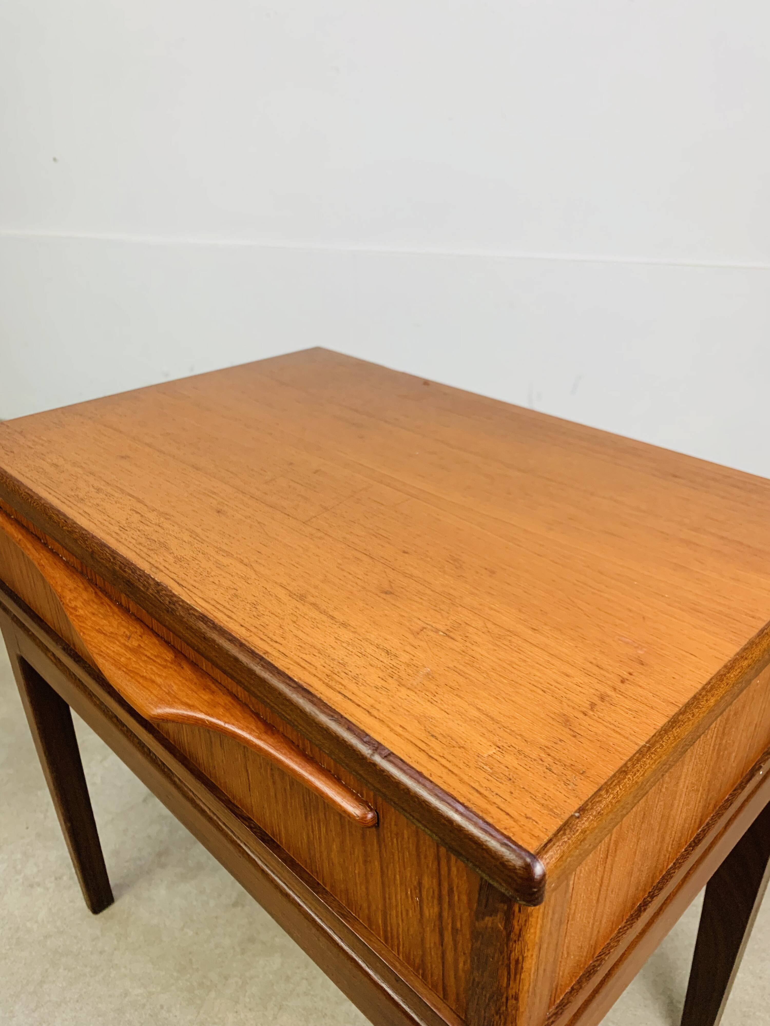 Chevet scandinave en teck, années 60