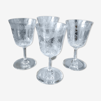 Suite de 4 verres a vin cuit ou porto en cristal de Baccarat modele lafayette