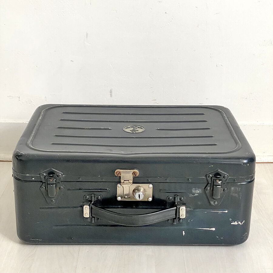 Valise métallique de matelot de la marine nationale