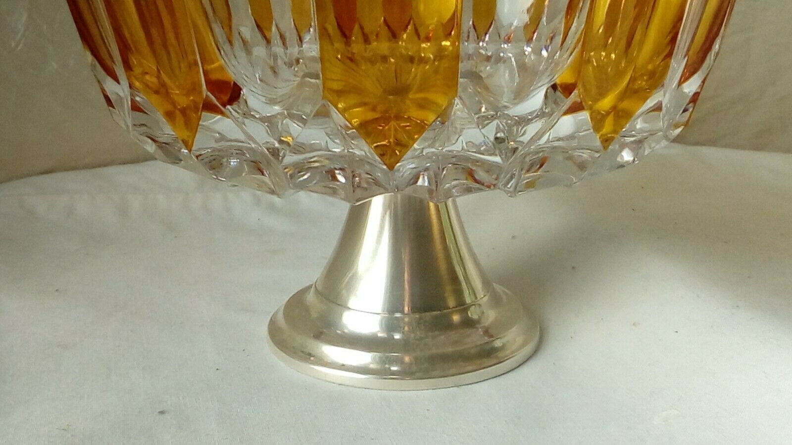 Coupe en cristal pied douche en metal argente
