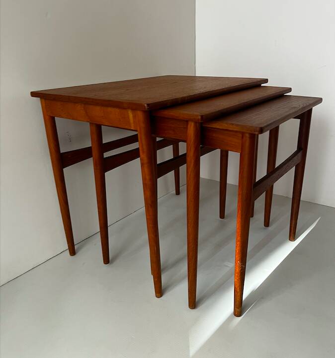 Table gigogne en teck Gelsted Denmark