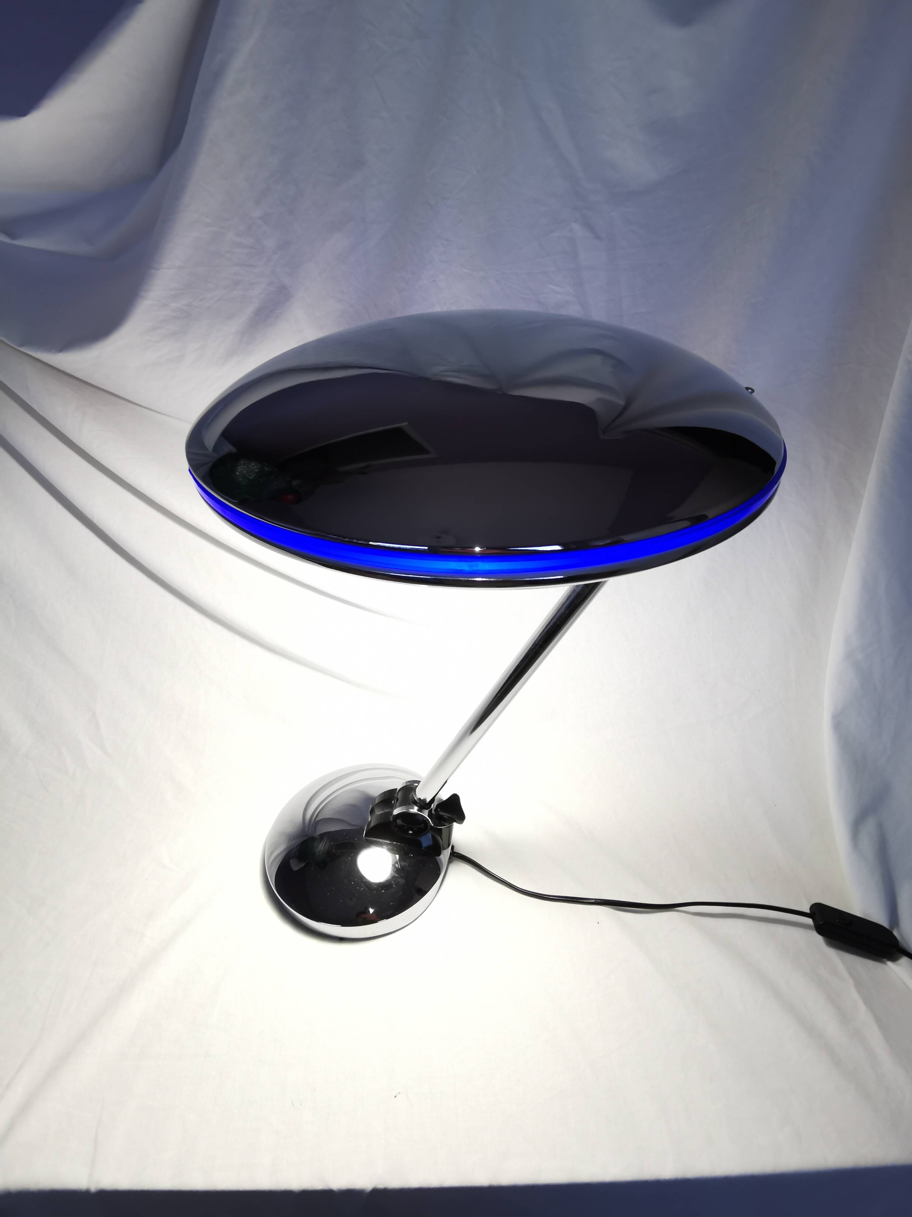 Adjustable chrome metal UFO lamp, space age, UFO, Aluminor, France, 1980.