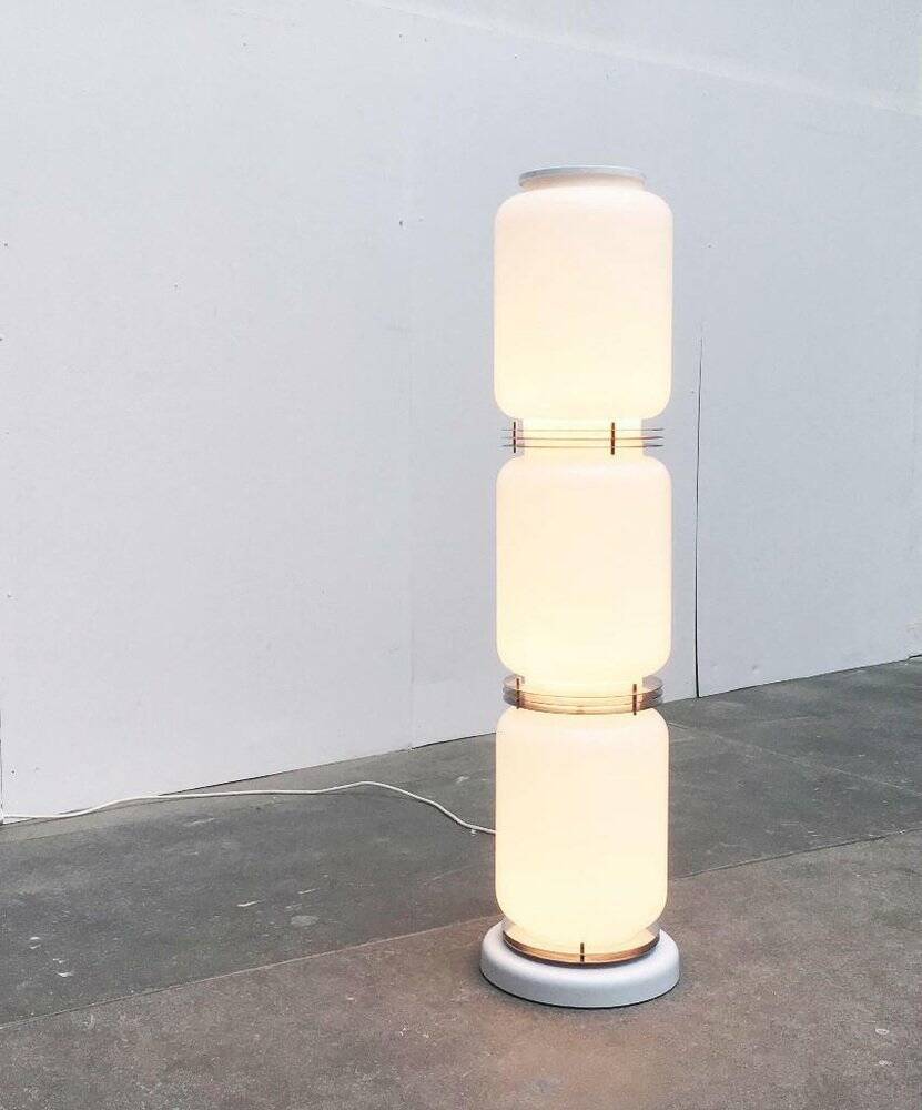 Mid-century Italian space age glass floor lamp from the 1960s.