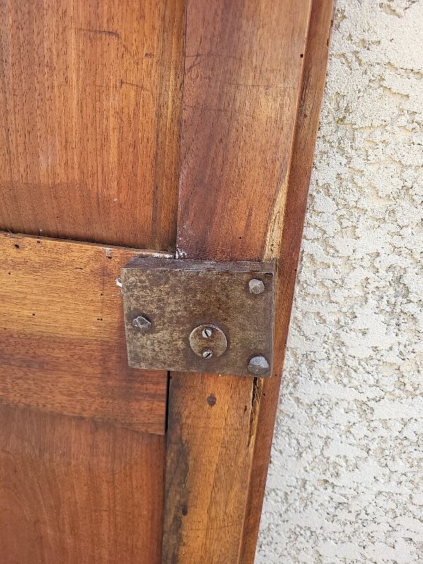 Pair of cabinet doors to make a closet