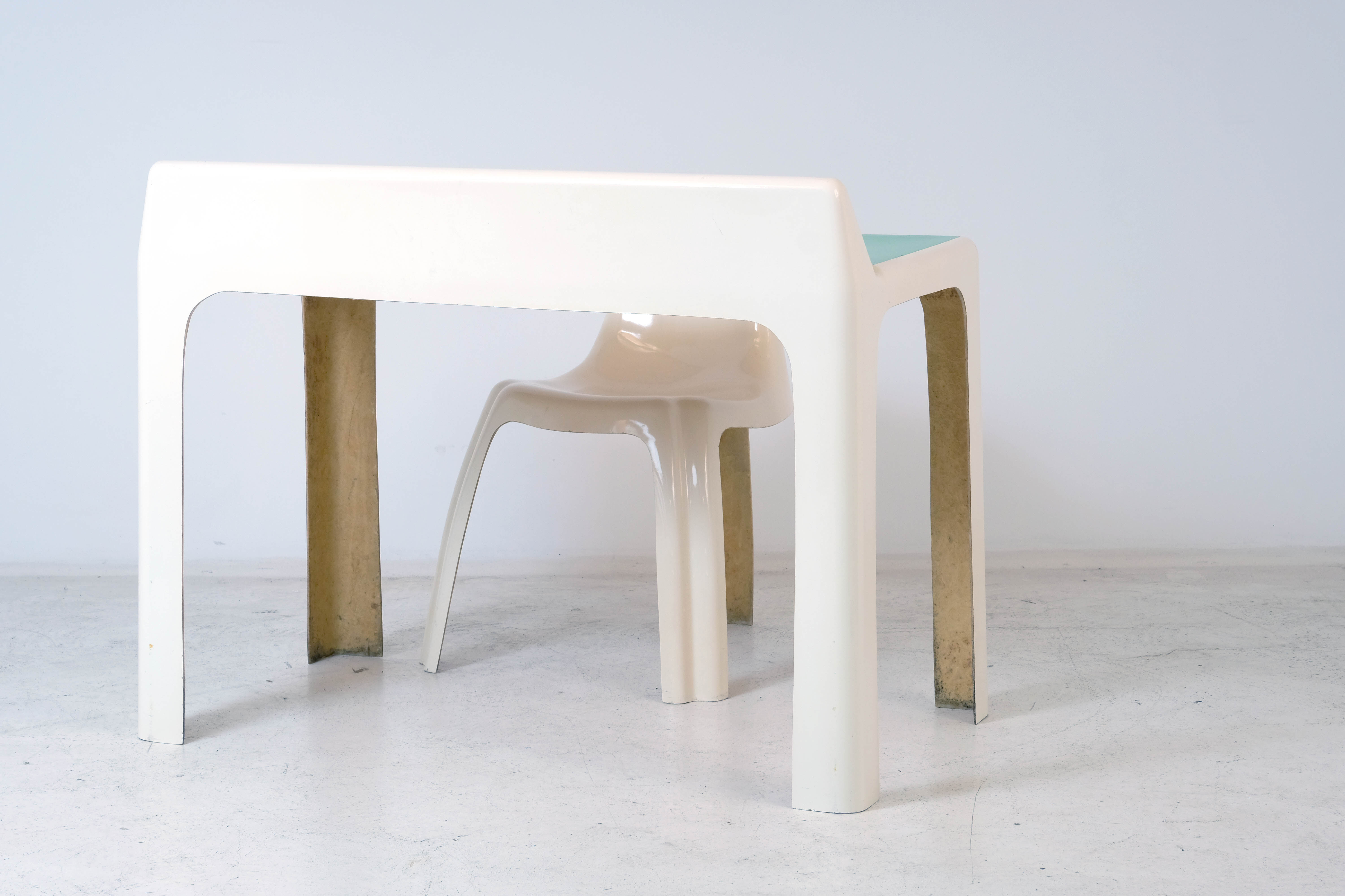 Desk and chair "Study" by Patrick Gingembre 1971 edition Paulus