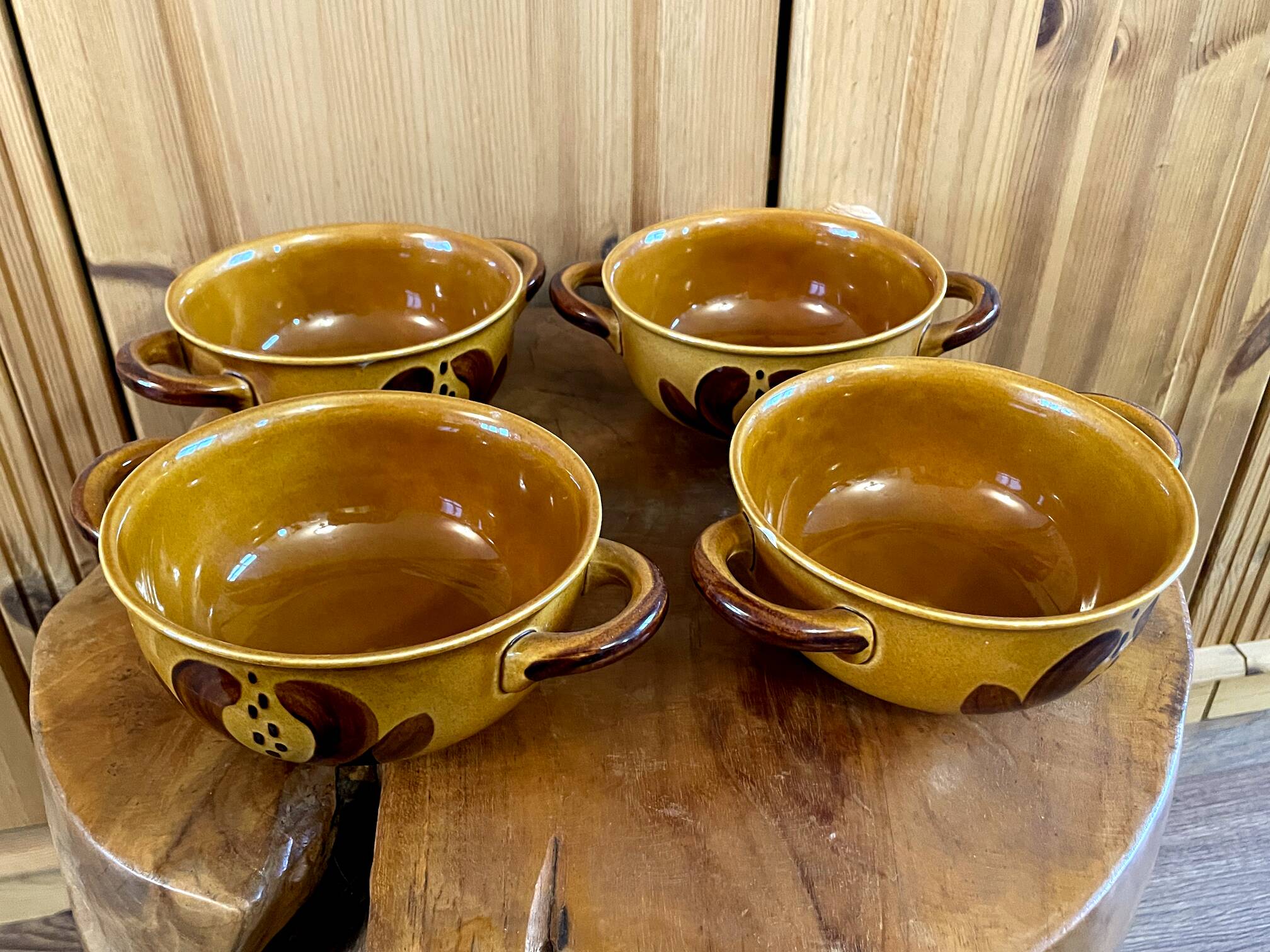 Set of Ochre Villeroy & Boch Soup Bowls and Plates from the Picnic Series