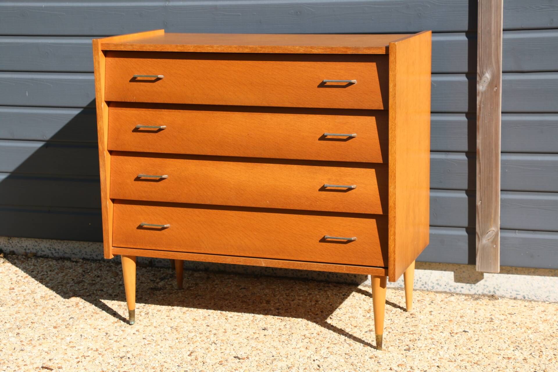 Light oak chest of drawers with 4 drawers from the 1960s.
