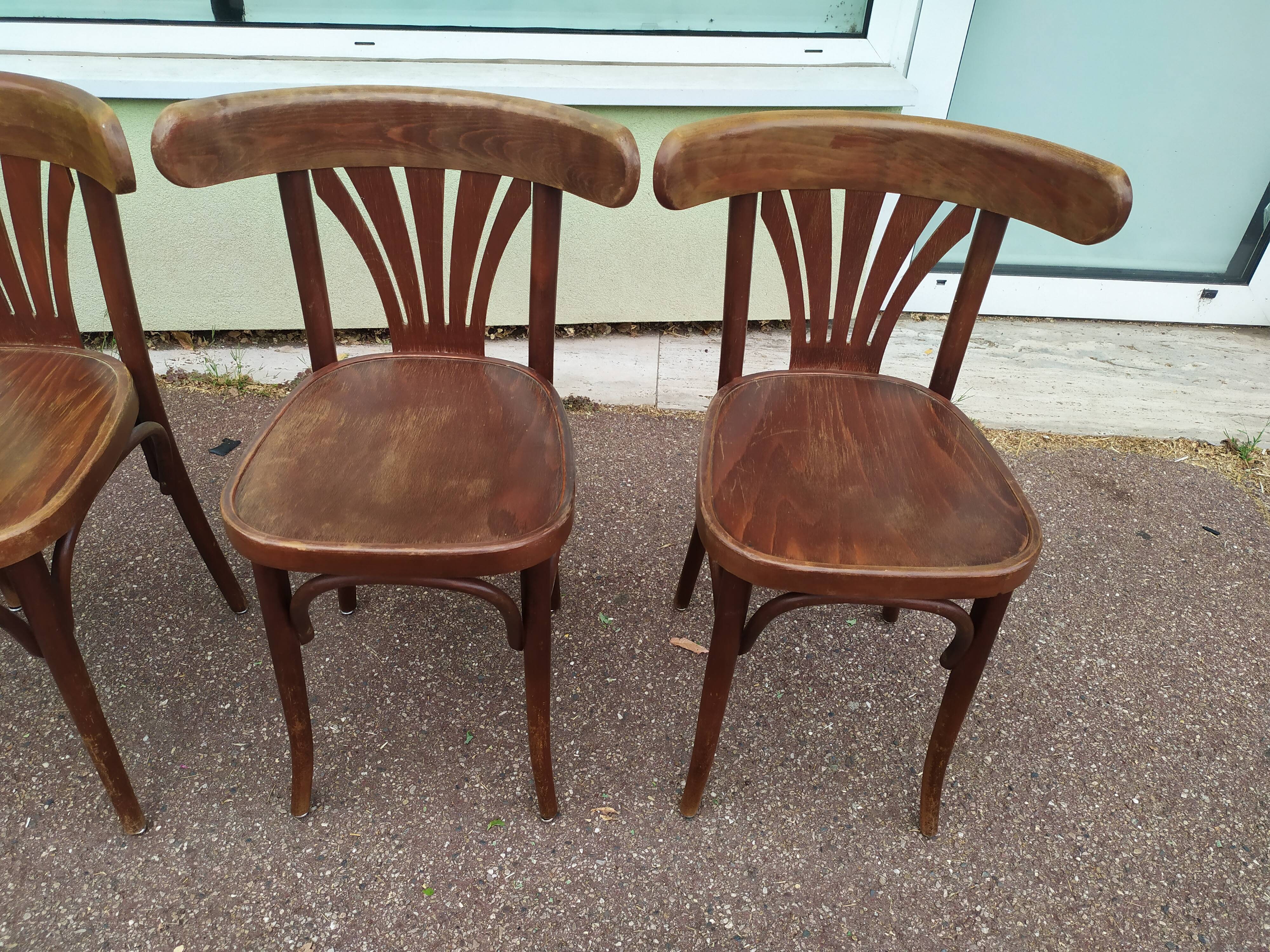 Lot de 4 chaises de bistrot en bois vintage