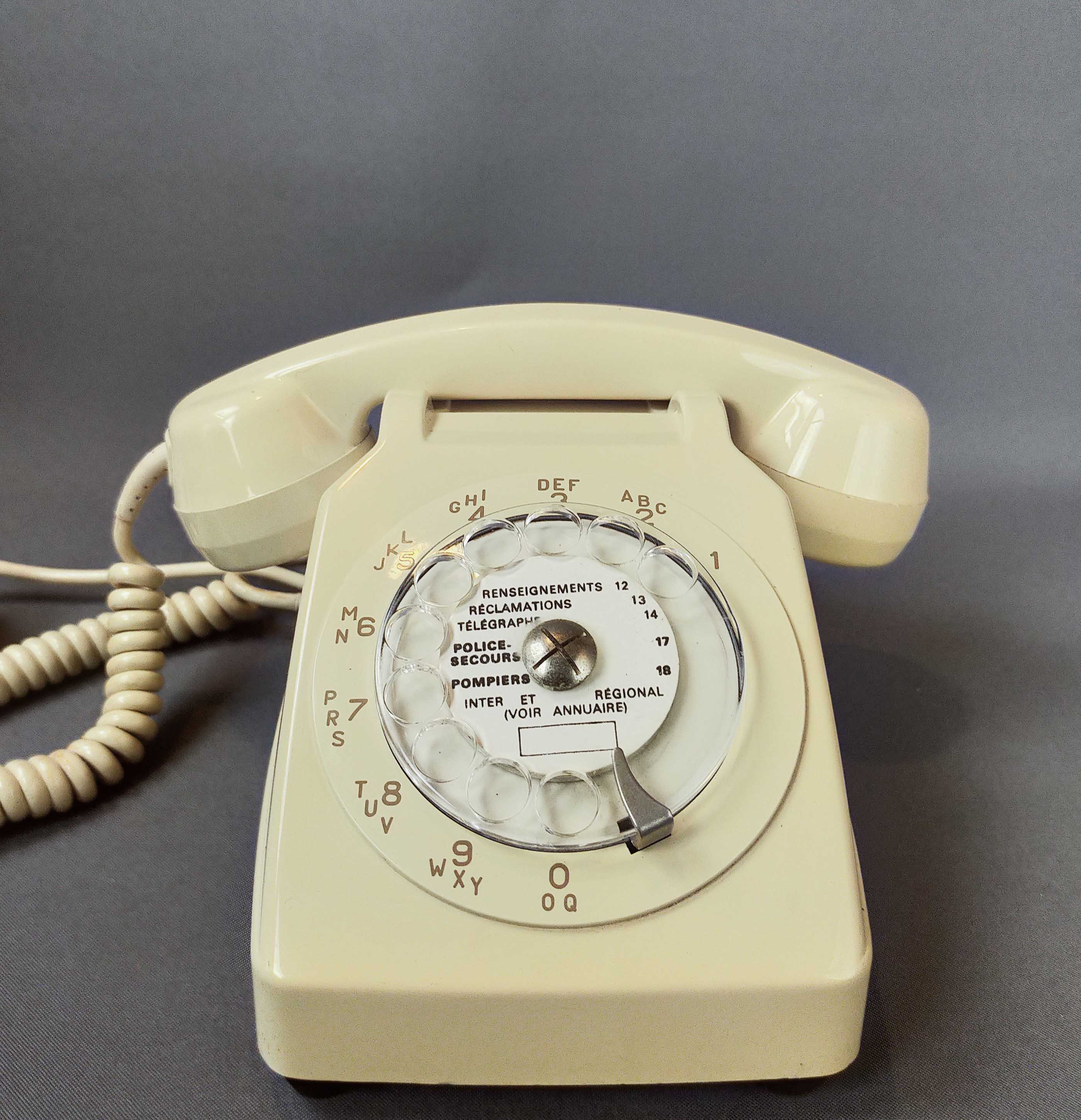 Socotel S63 beige dial phone