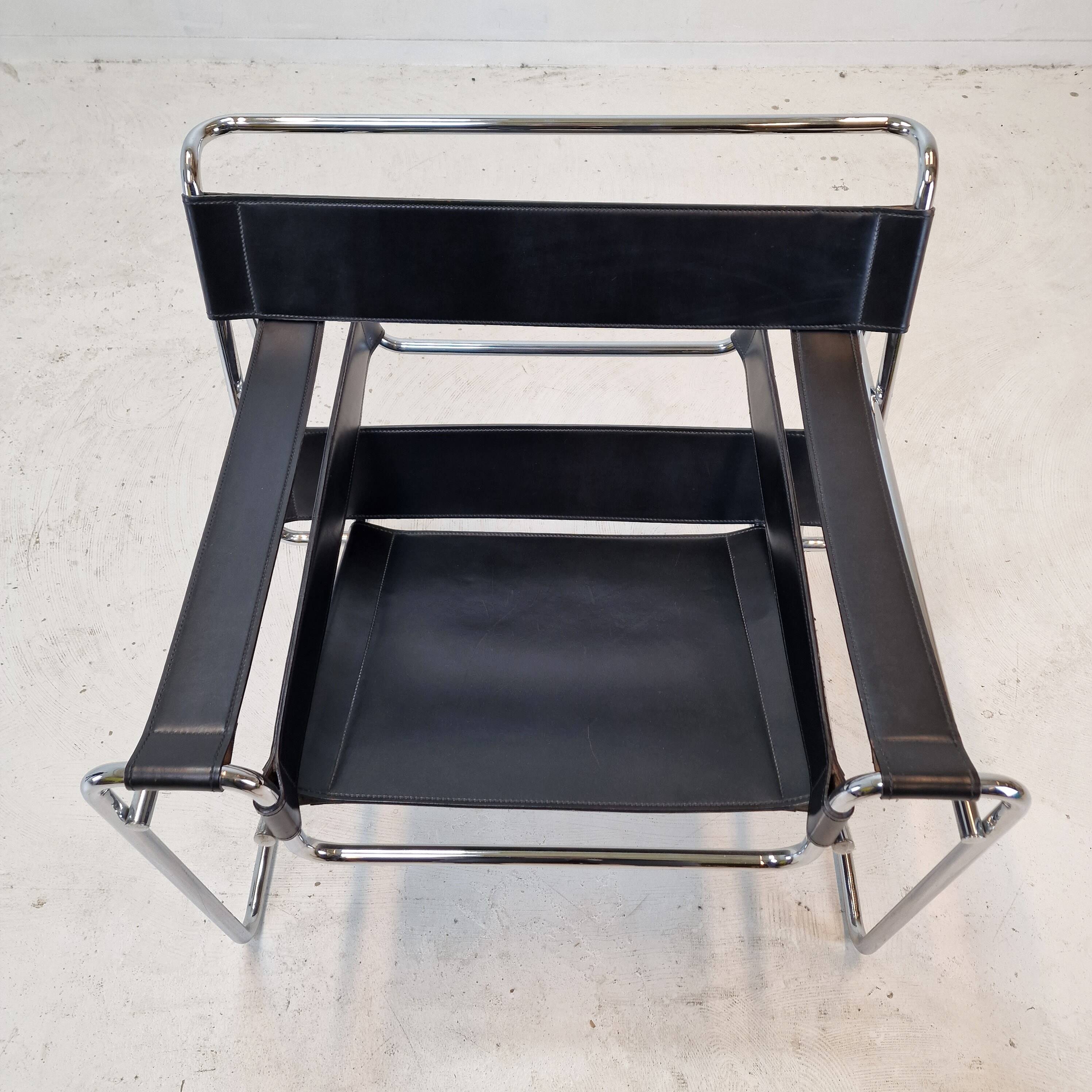Set of 2 Wassily Chairs by Marcel Breuer