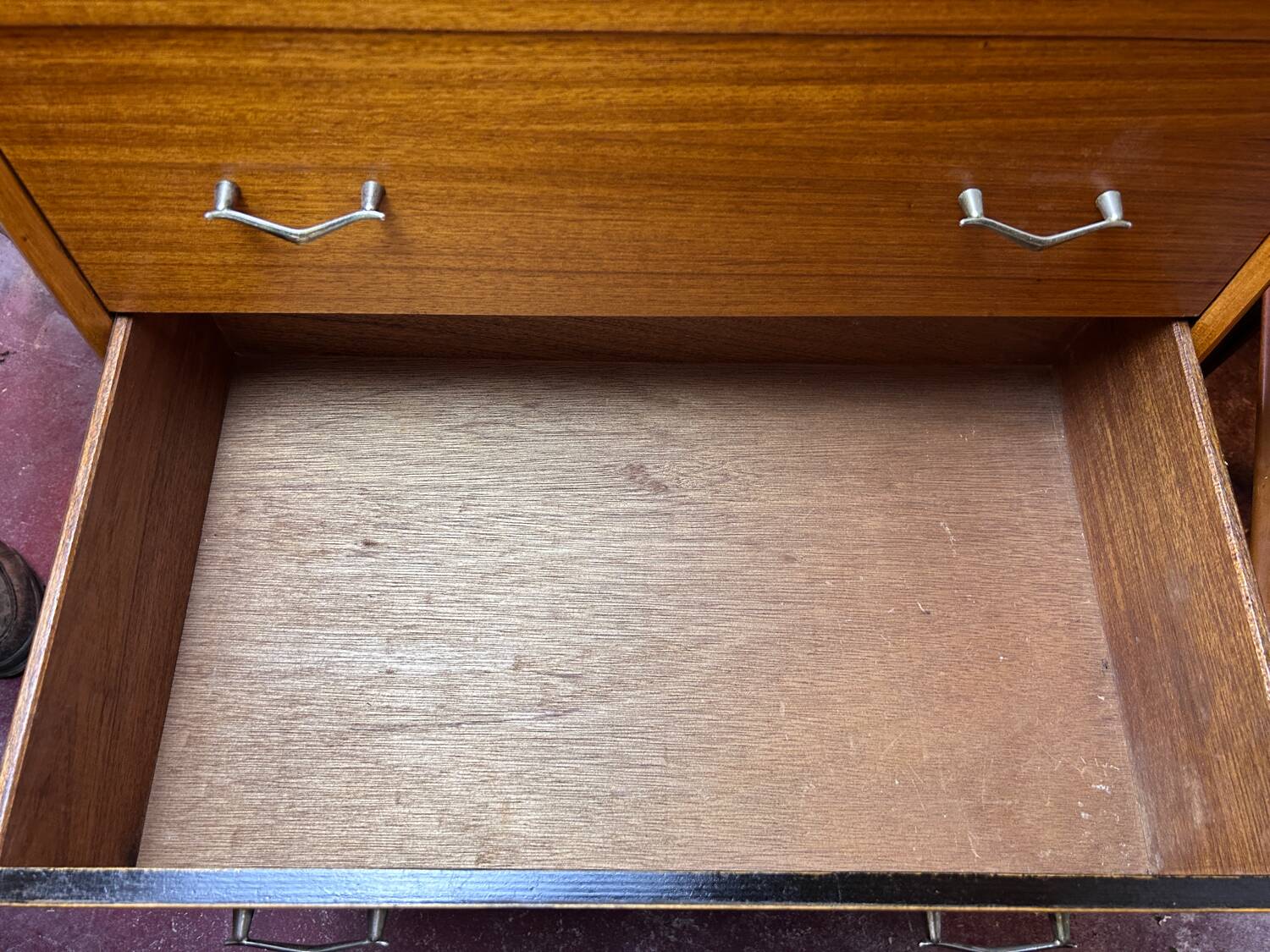 Commode rétro vintage en teck du milieu du siècle par Beeanese – 1960 Élégante