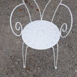 Garden furniture in white wrought iron