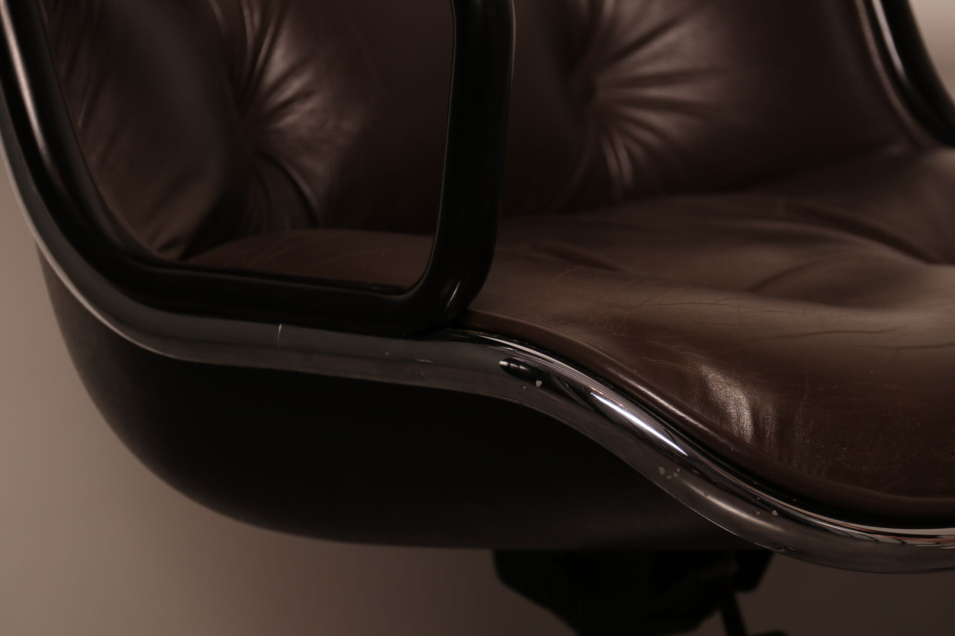 Executive office chair by Charles Pollock for Knoll - US - 1970's