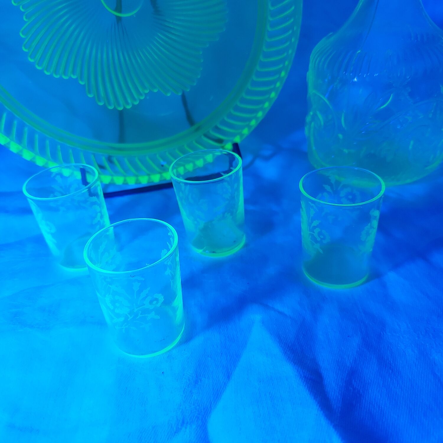 Uraline shot service: tray, carafe and 4 glasses