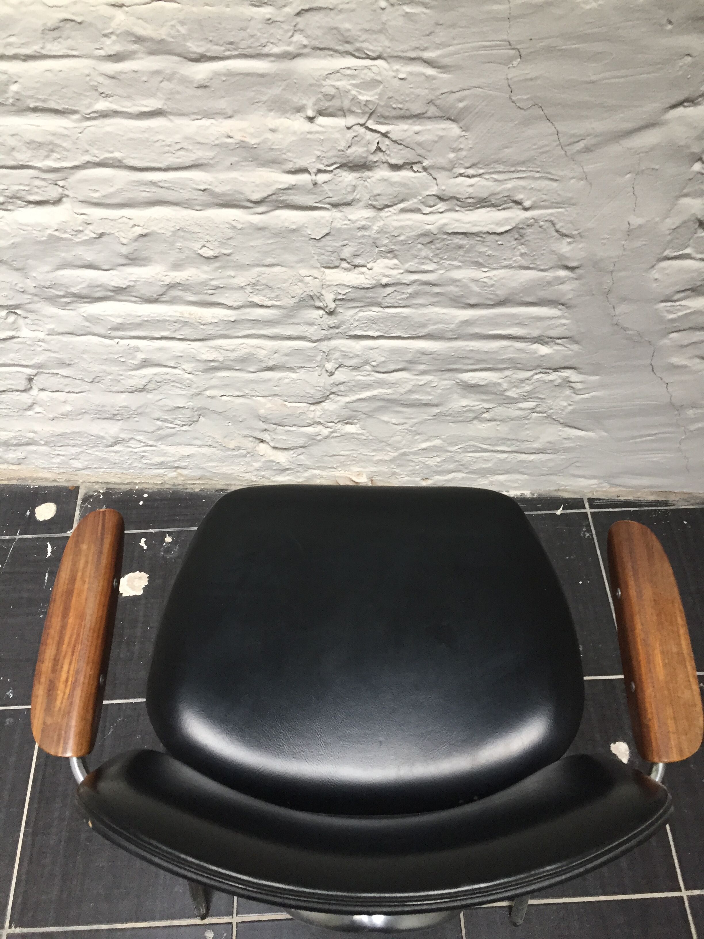 Kho Liang Li chair from the 1960s