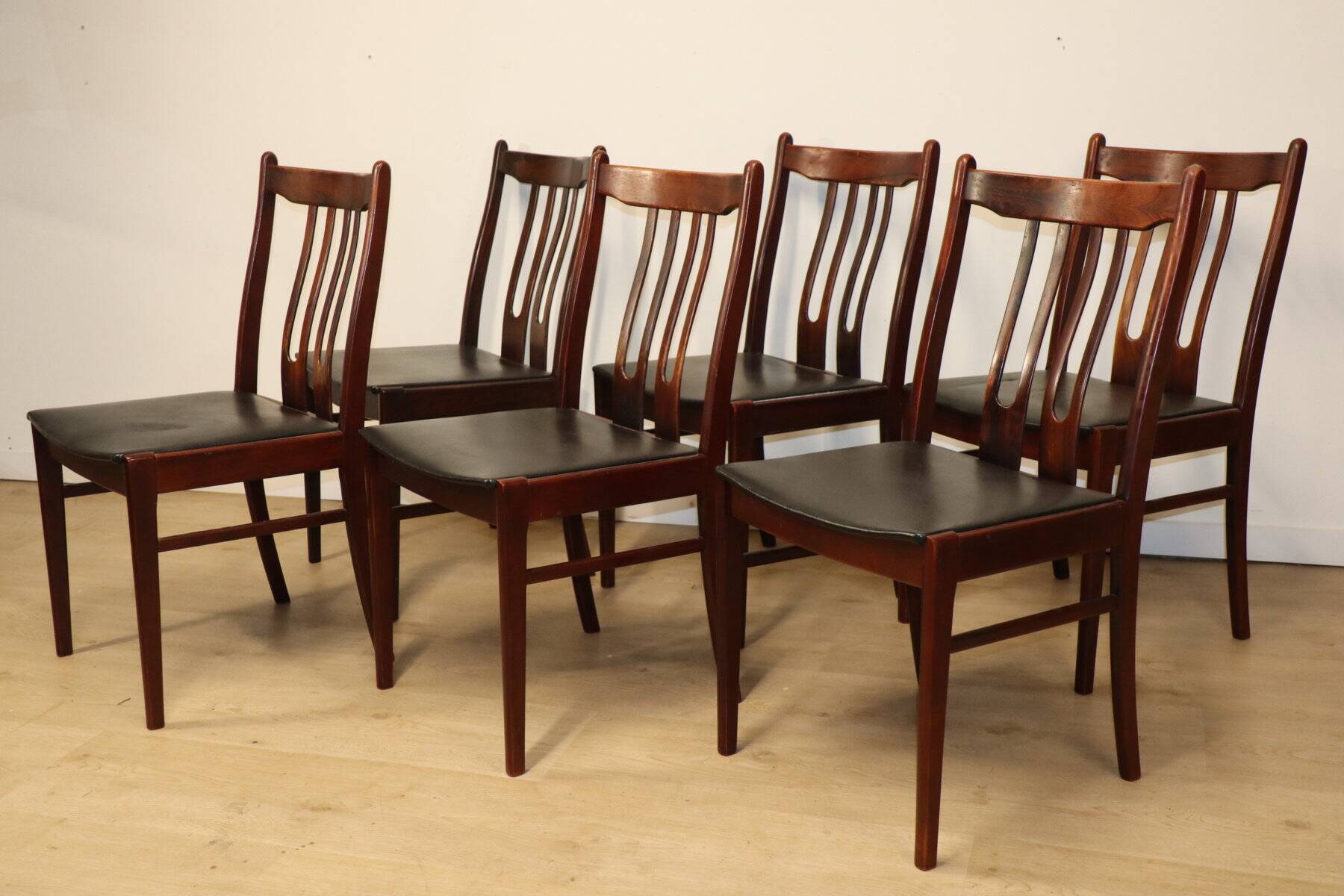 Set of 6 Scandinavian chairs in rosewood, 1960.