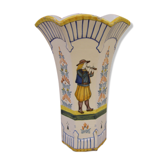 Ancient vase Quimper