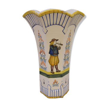 Ancient vase Quimper