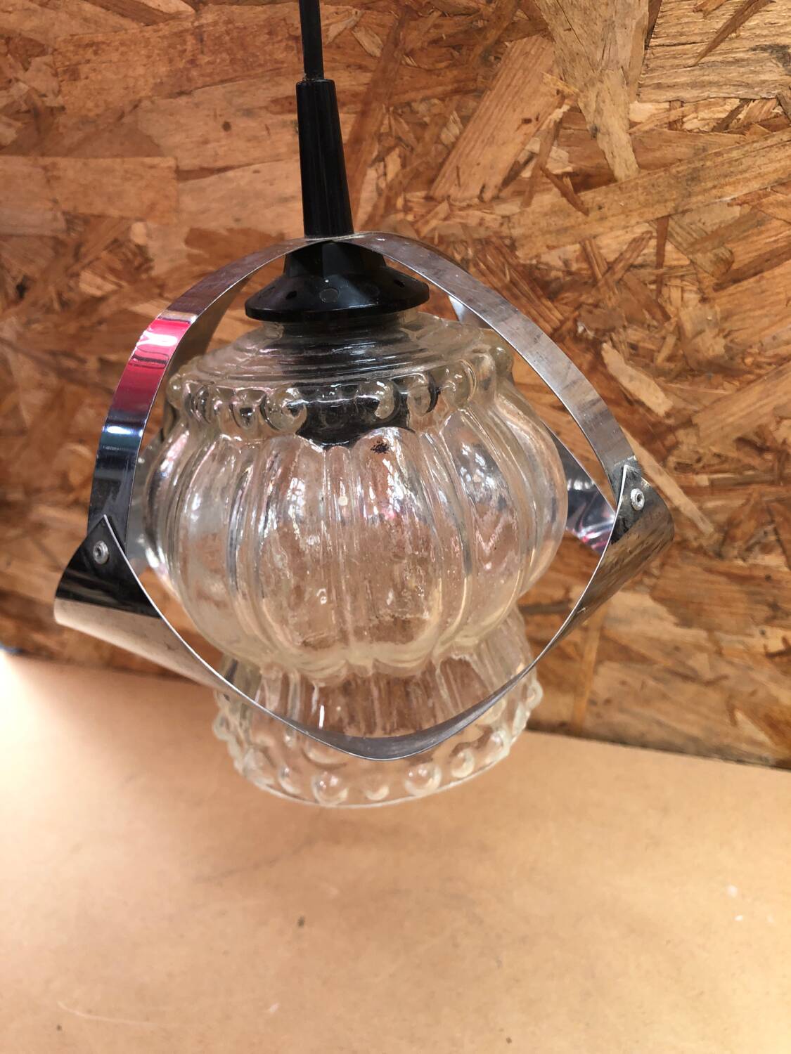 Old atomic age pendant lamp chromed metal & molded glass 70's vintage