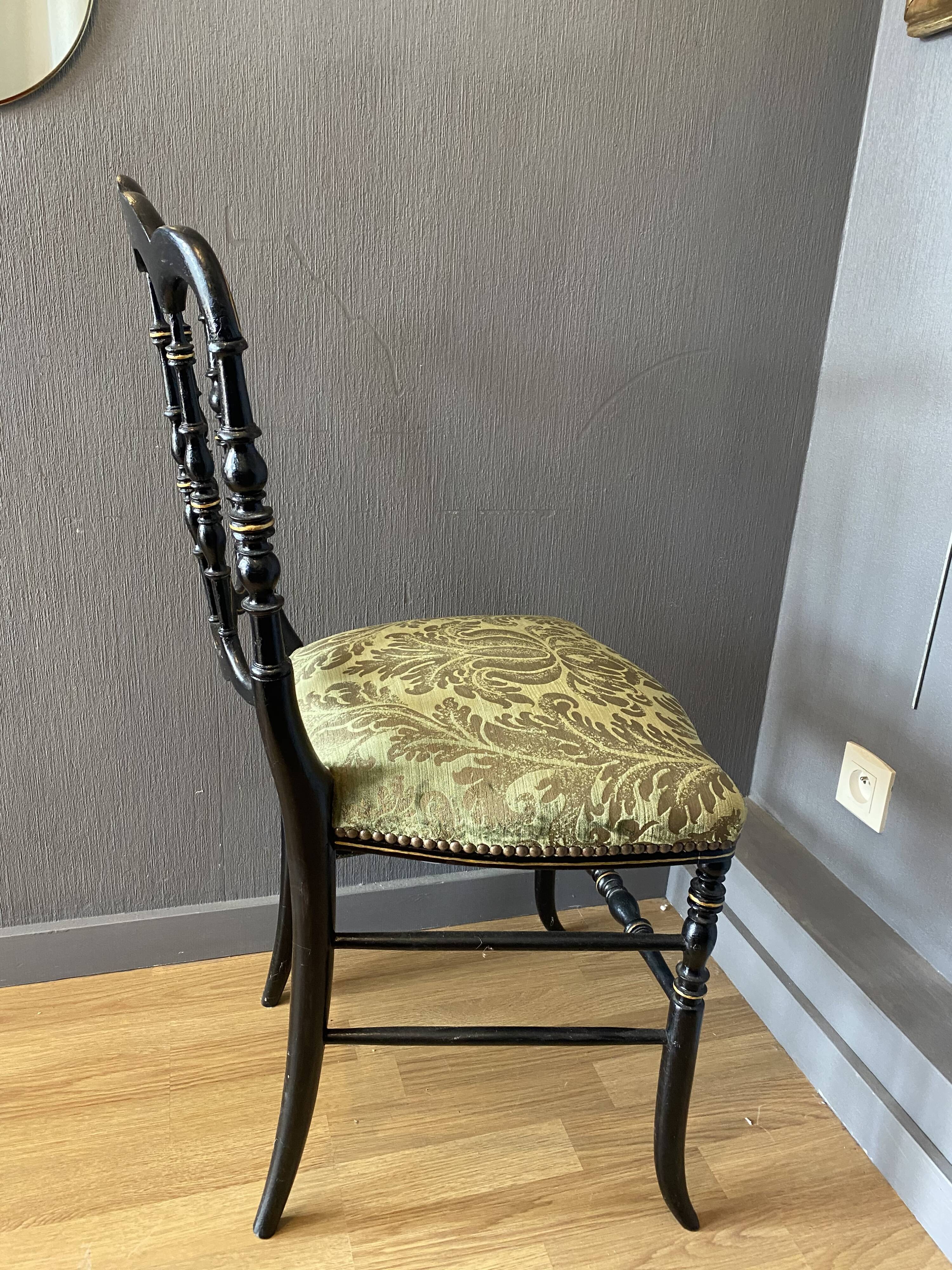 Theatre chair