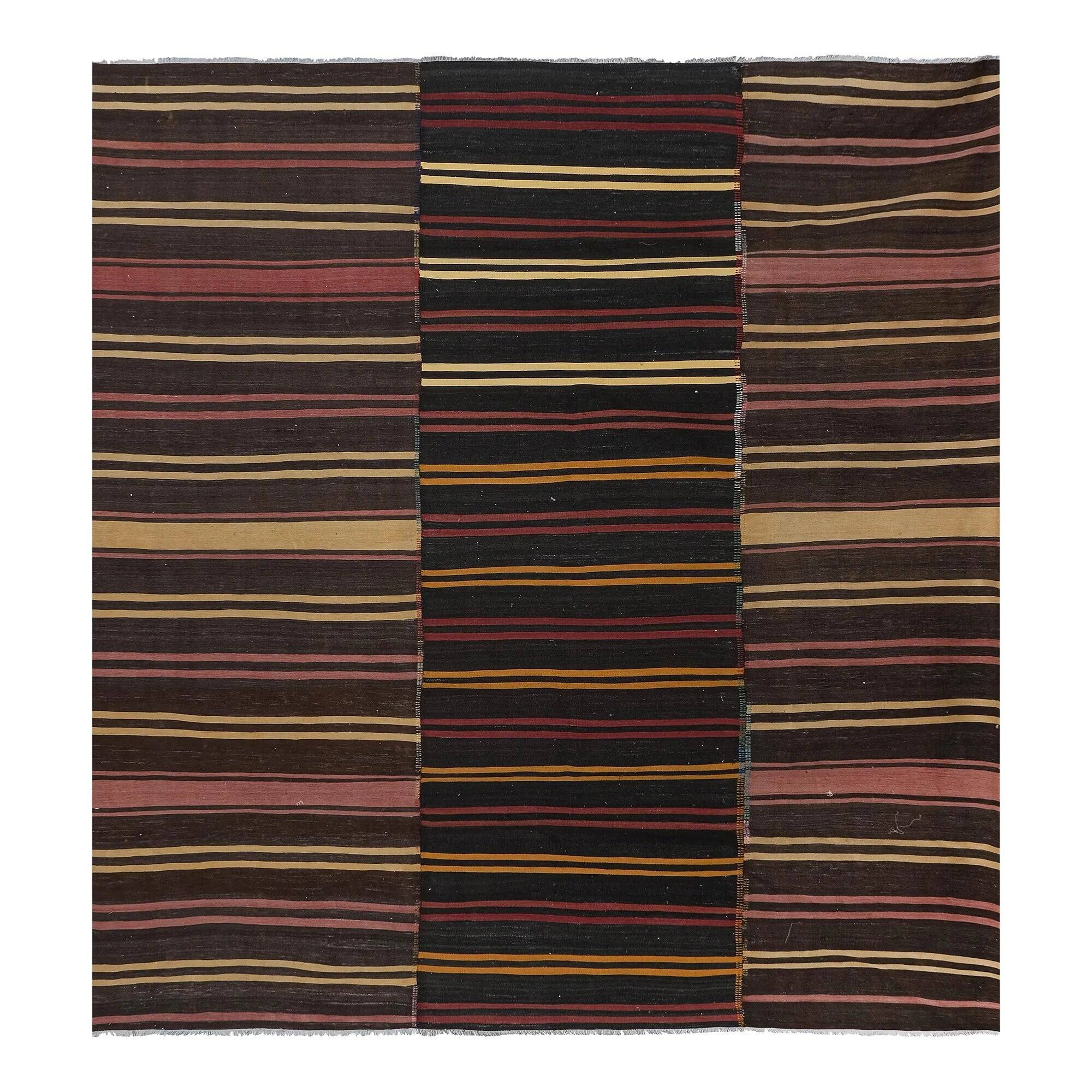 Vintage Turkish kilim, handwoven, 305x340 cm.