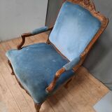 Fauteuil regence en chêne  et velour bleu