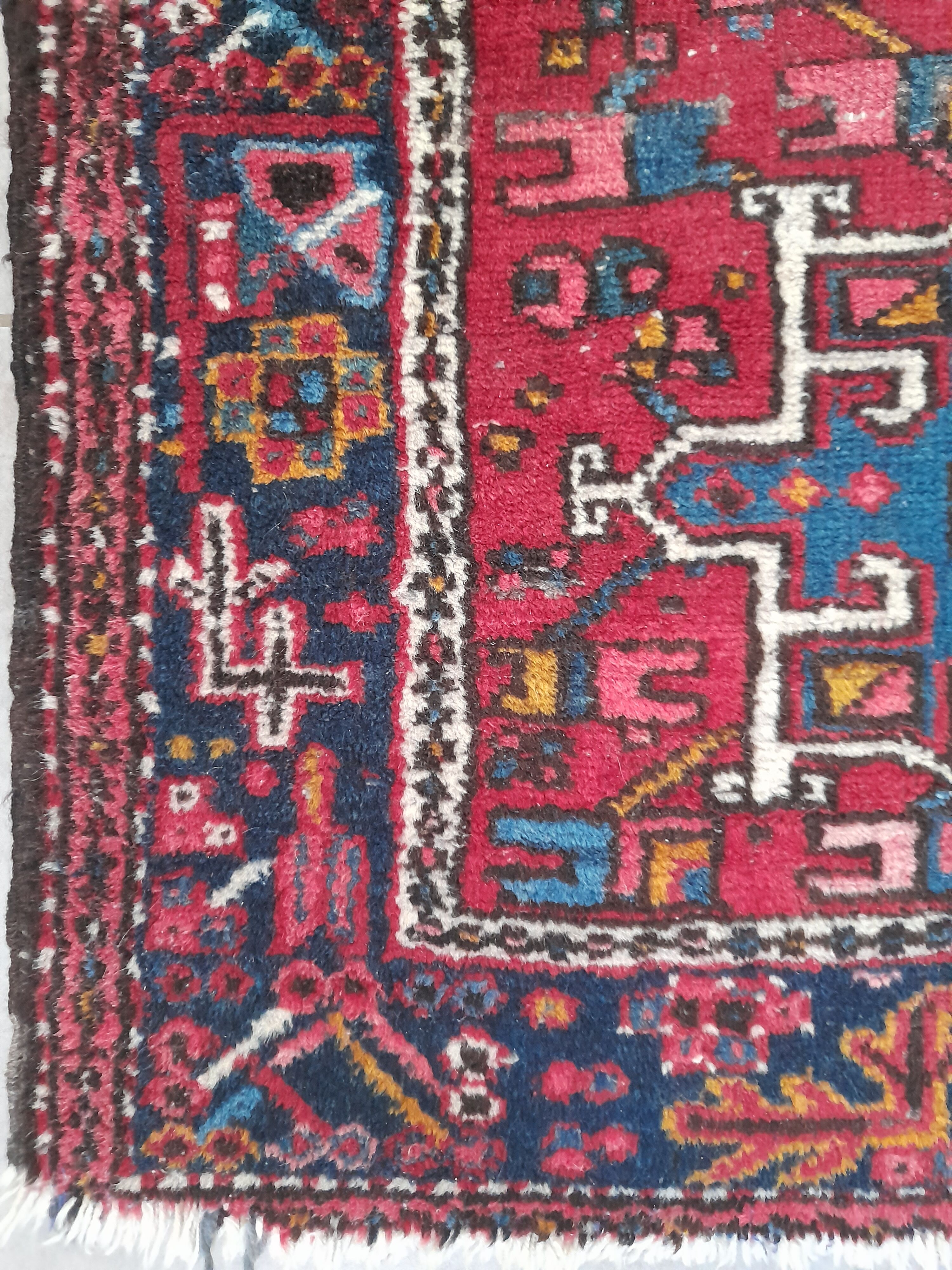 Vintage rug, 126x95 cm