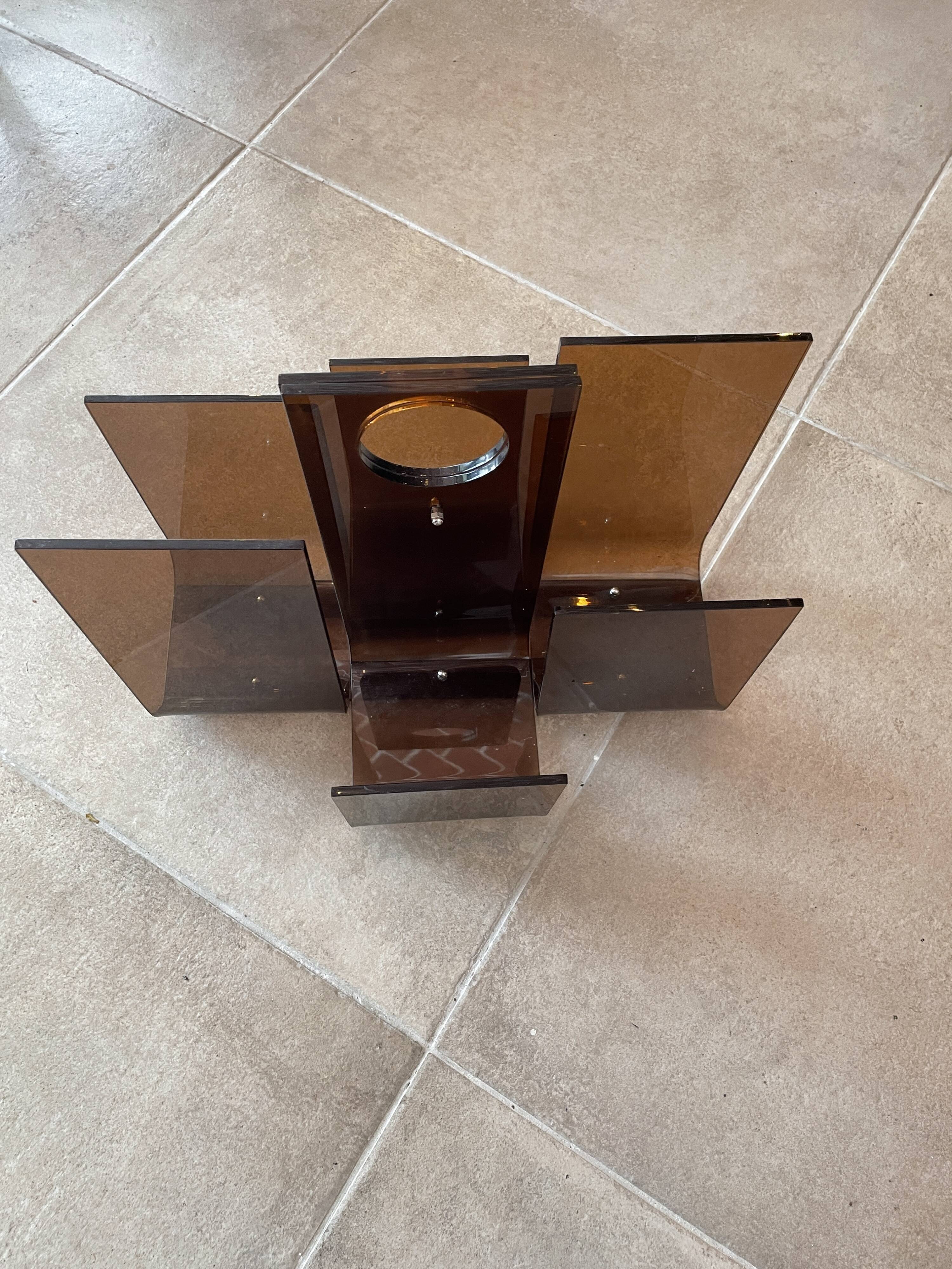 Plexiglass magazine door